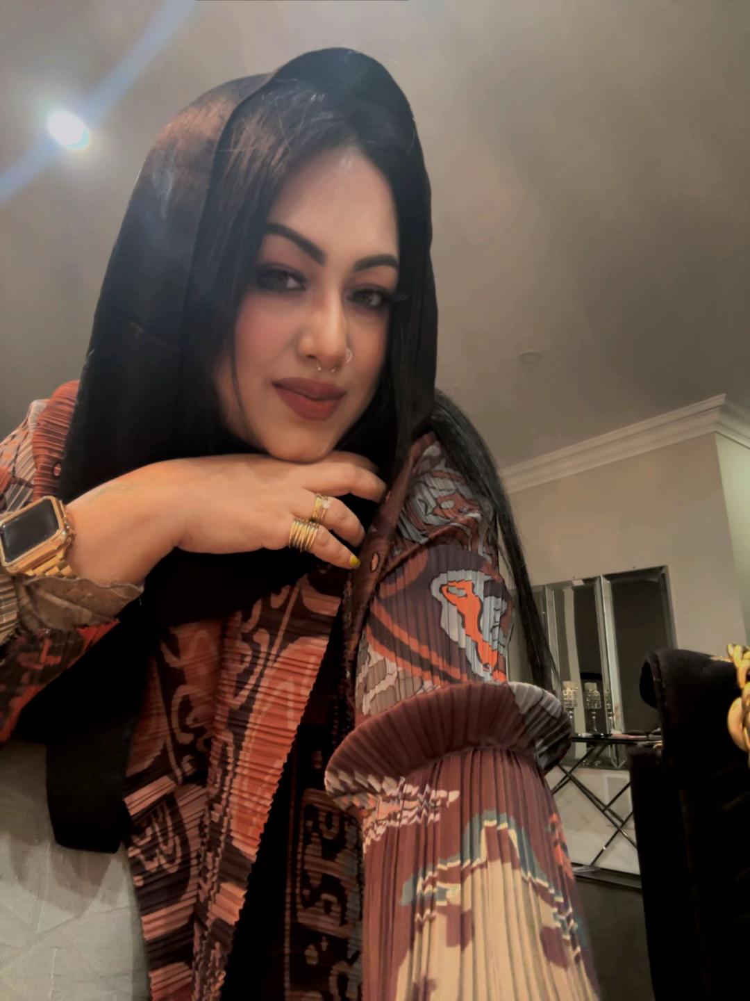 @Gloria collection by israt