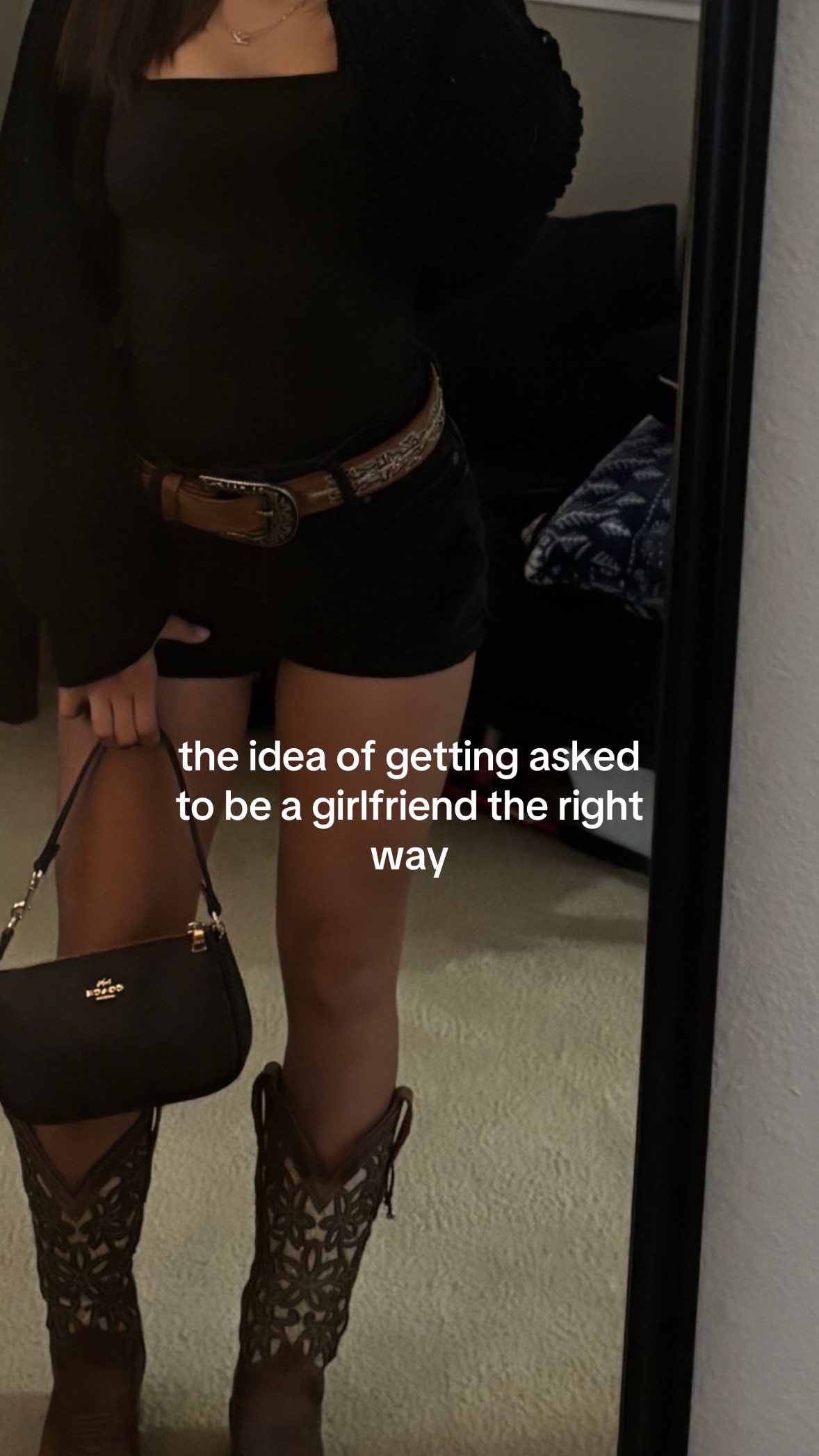 @Khlo