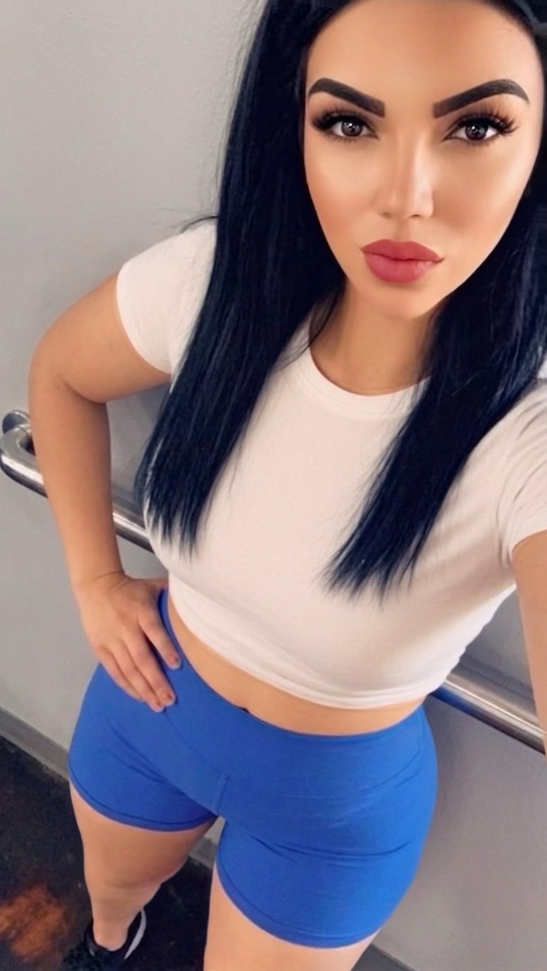 @🪼𝓒𝓲𝓷𝓭𝔂🍑👑♋️