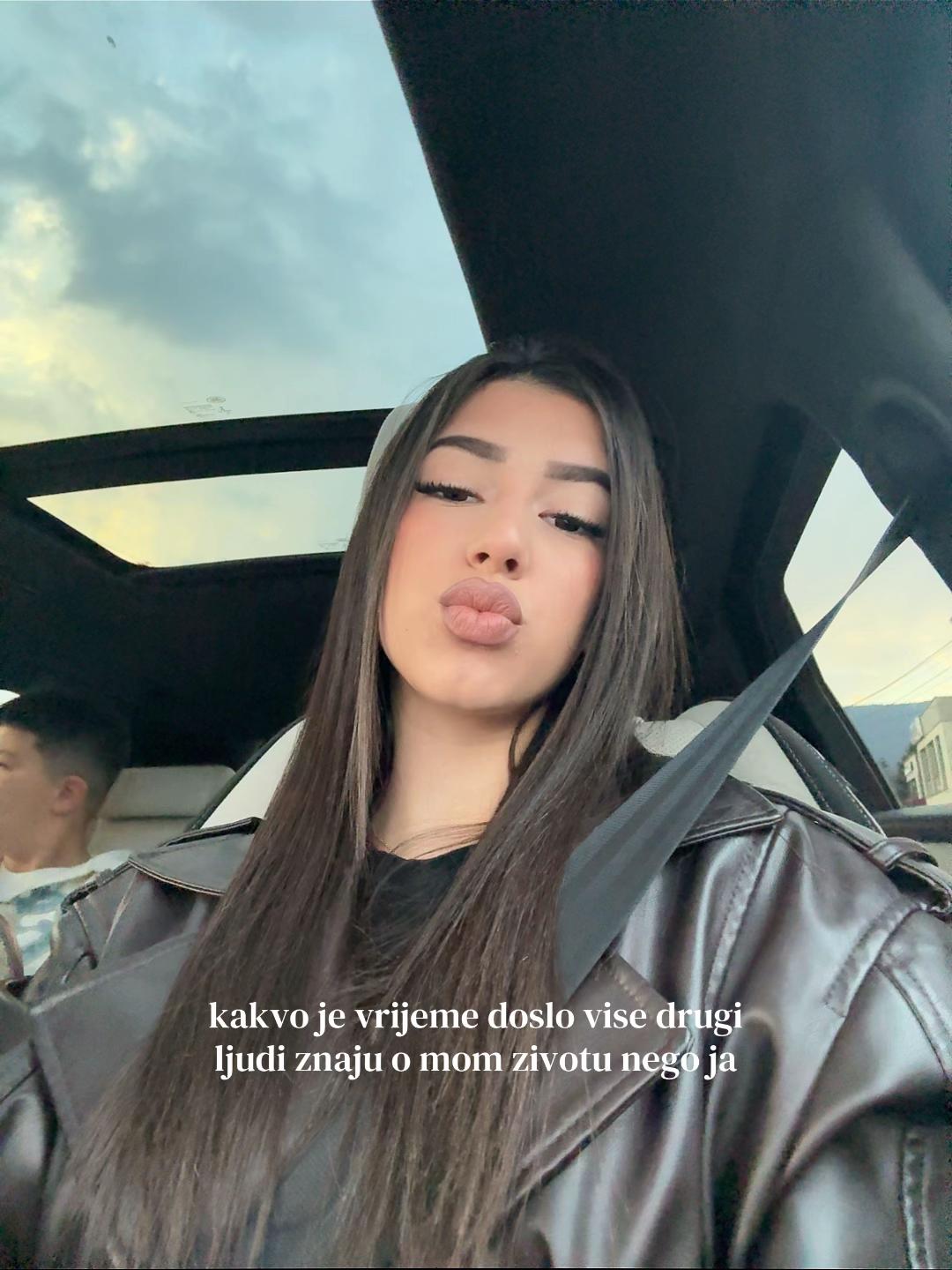 @𝐧