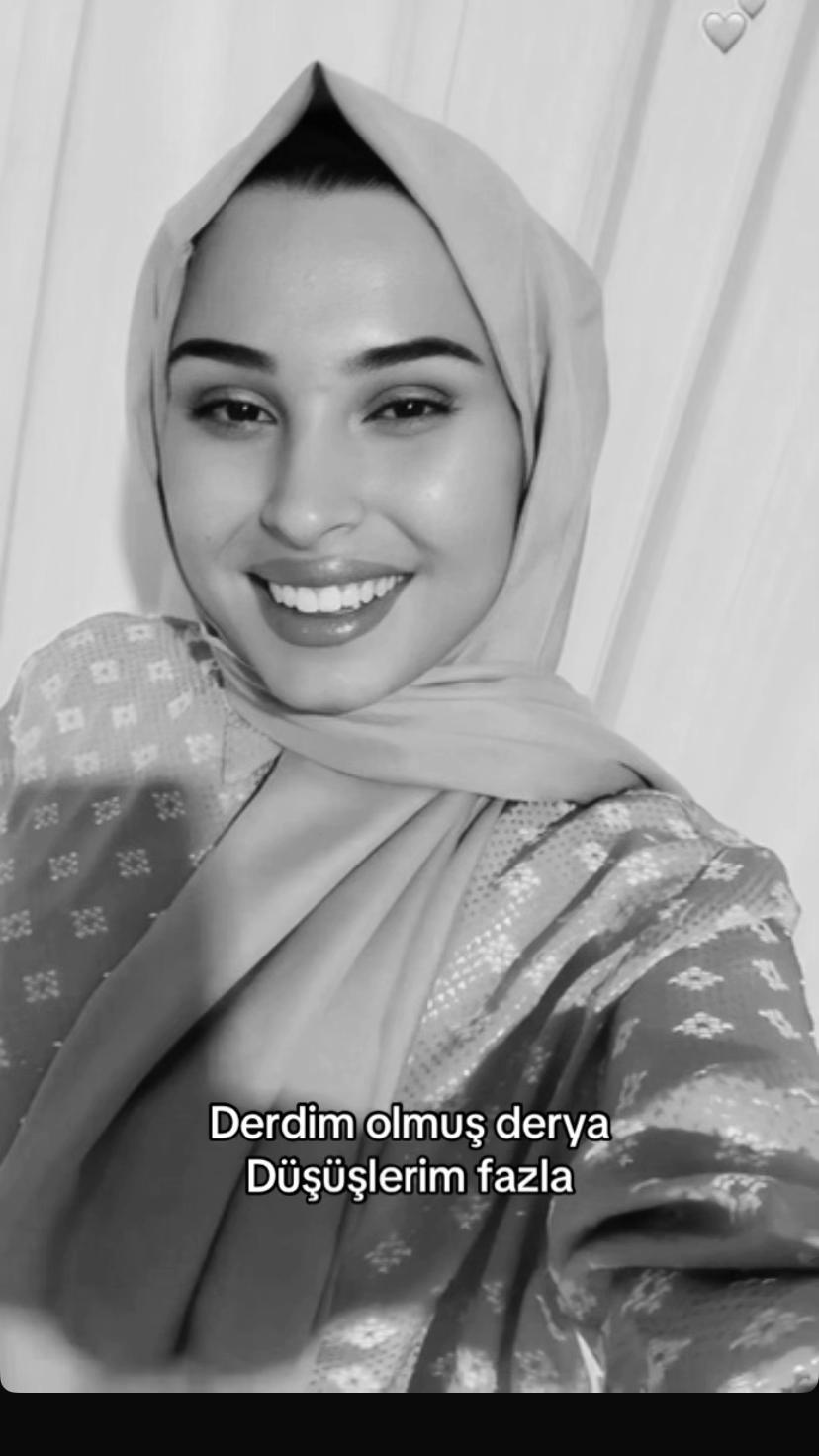 @Menekşe Türkkan