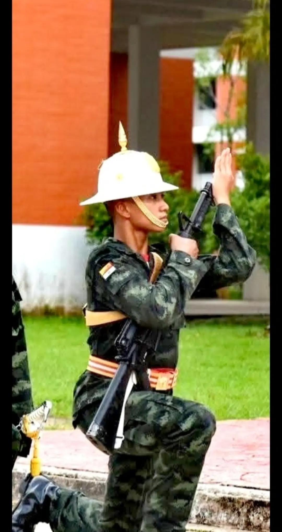 @นายร้อยสอยดาว