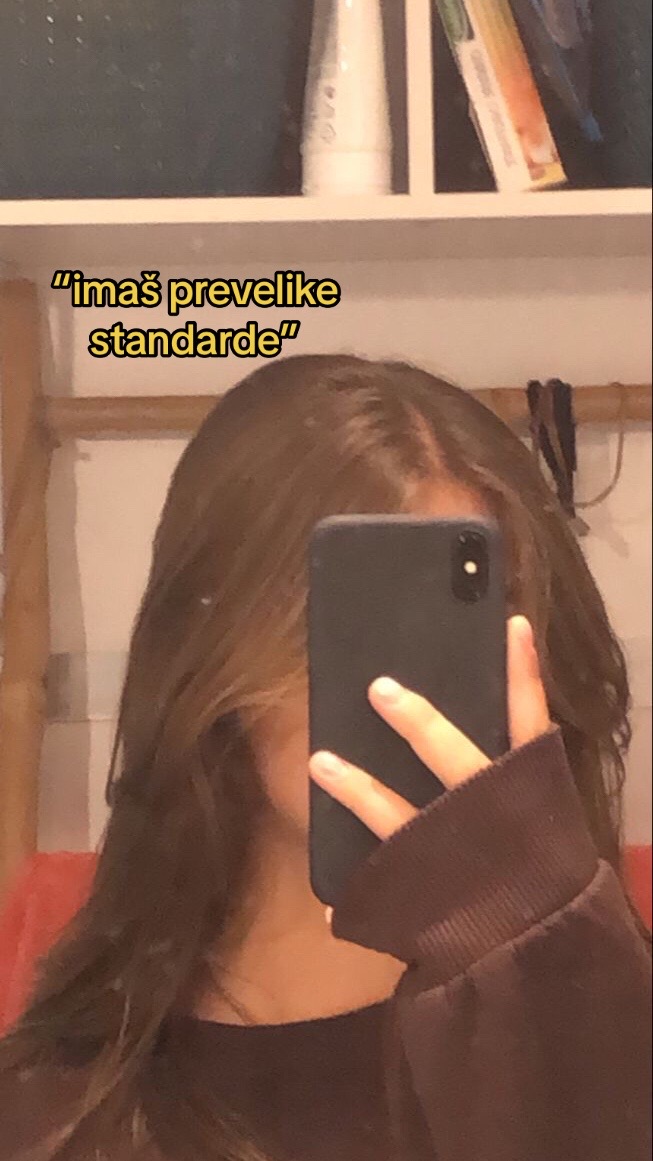 @🦦