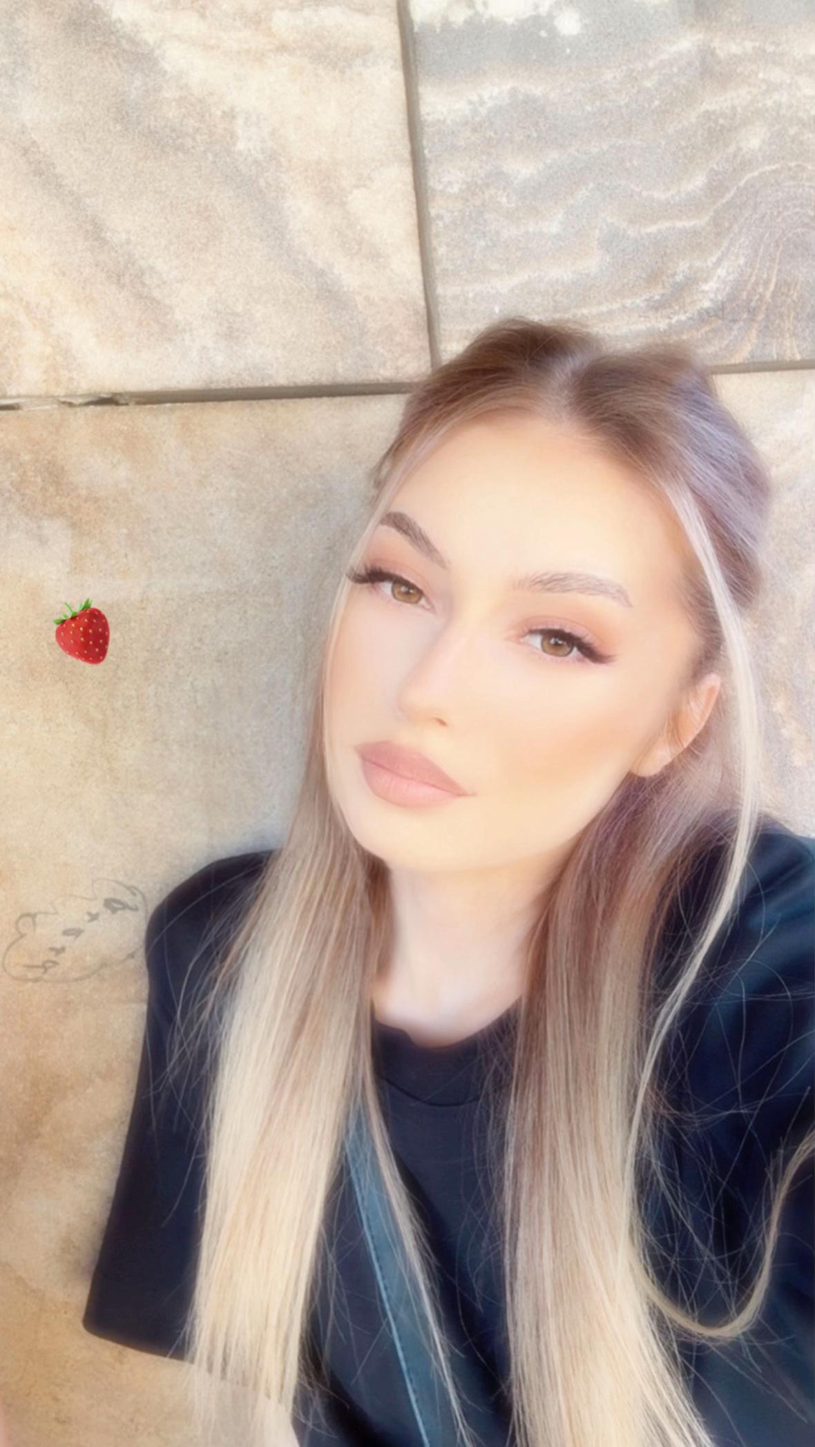 @lariiisa🖤