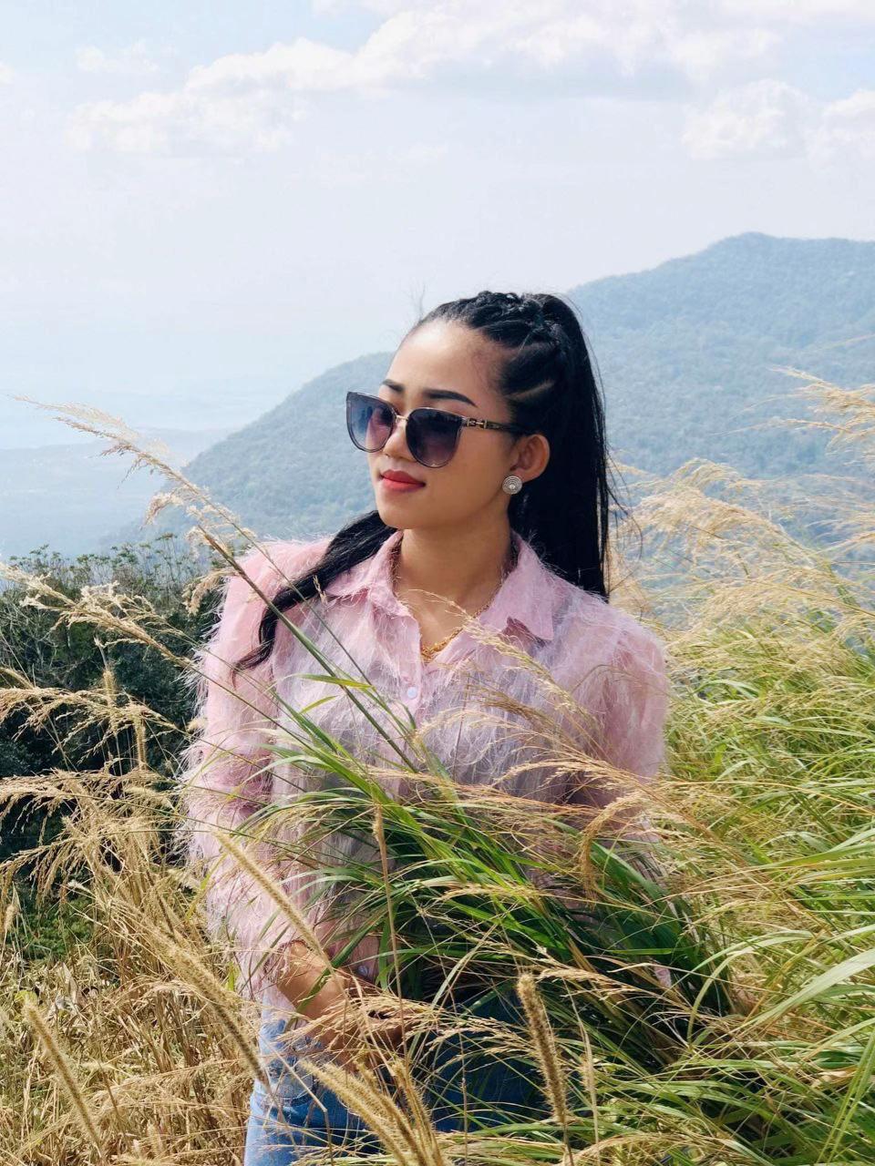 @Oun Horng @៚