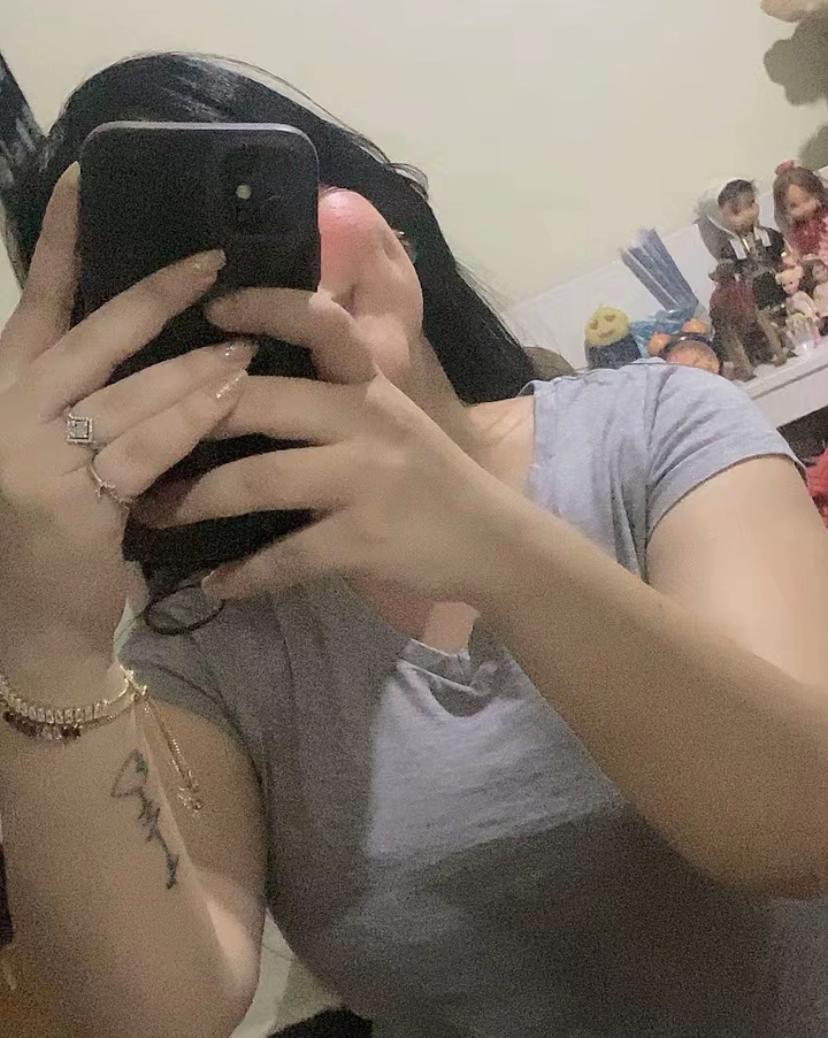 @oumniabetty1