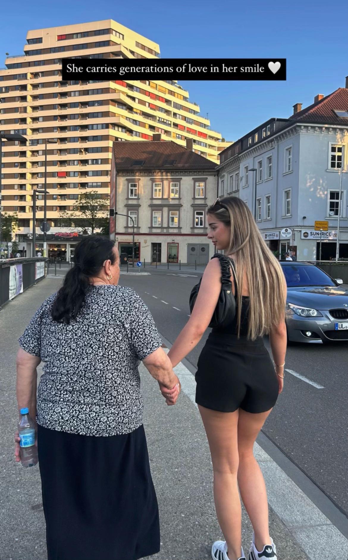 @Eliona🫶🏻