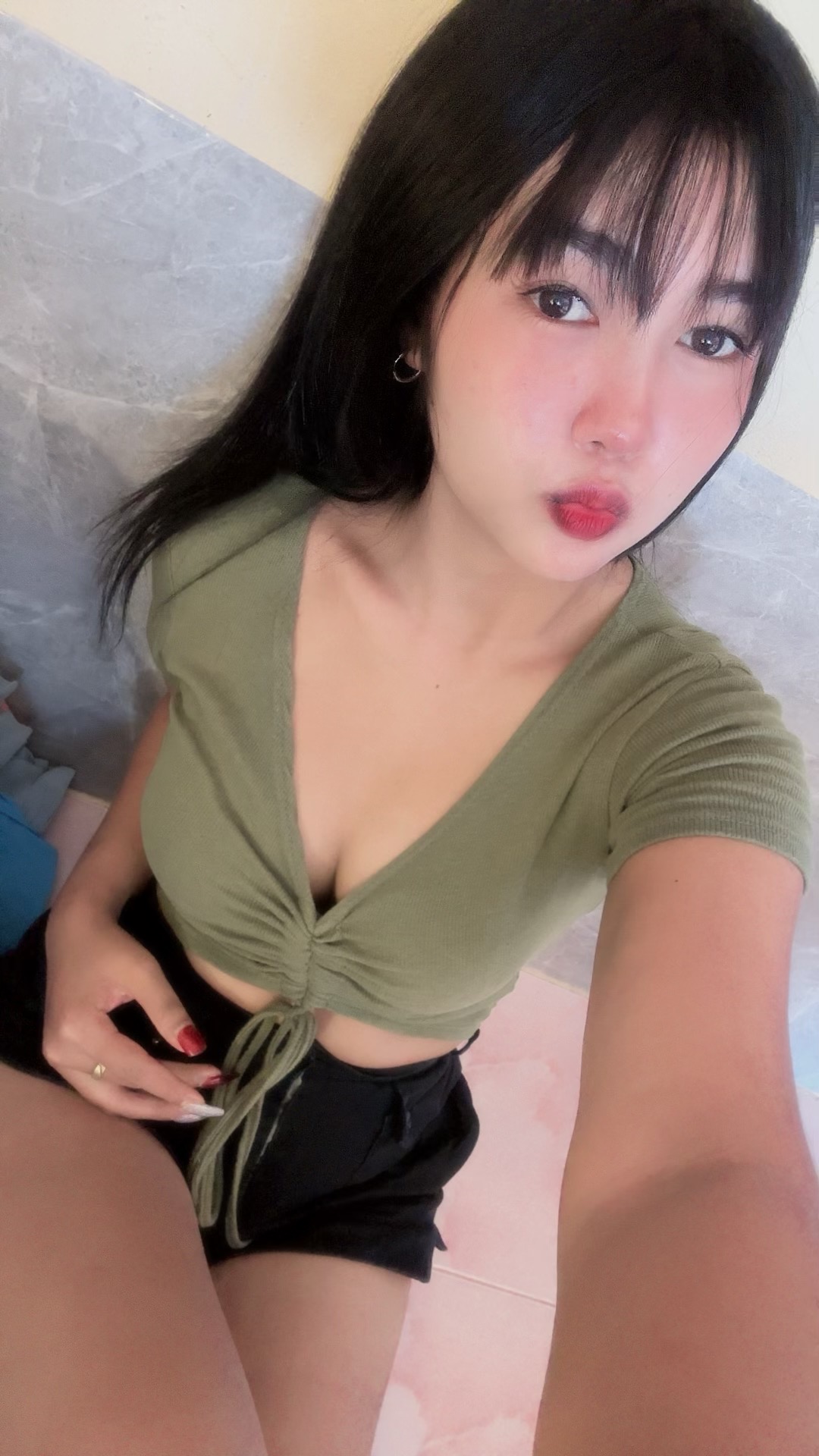 @Chompoo