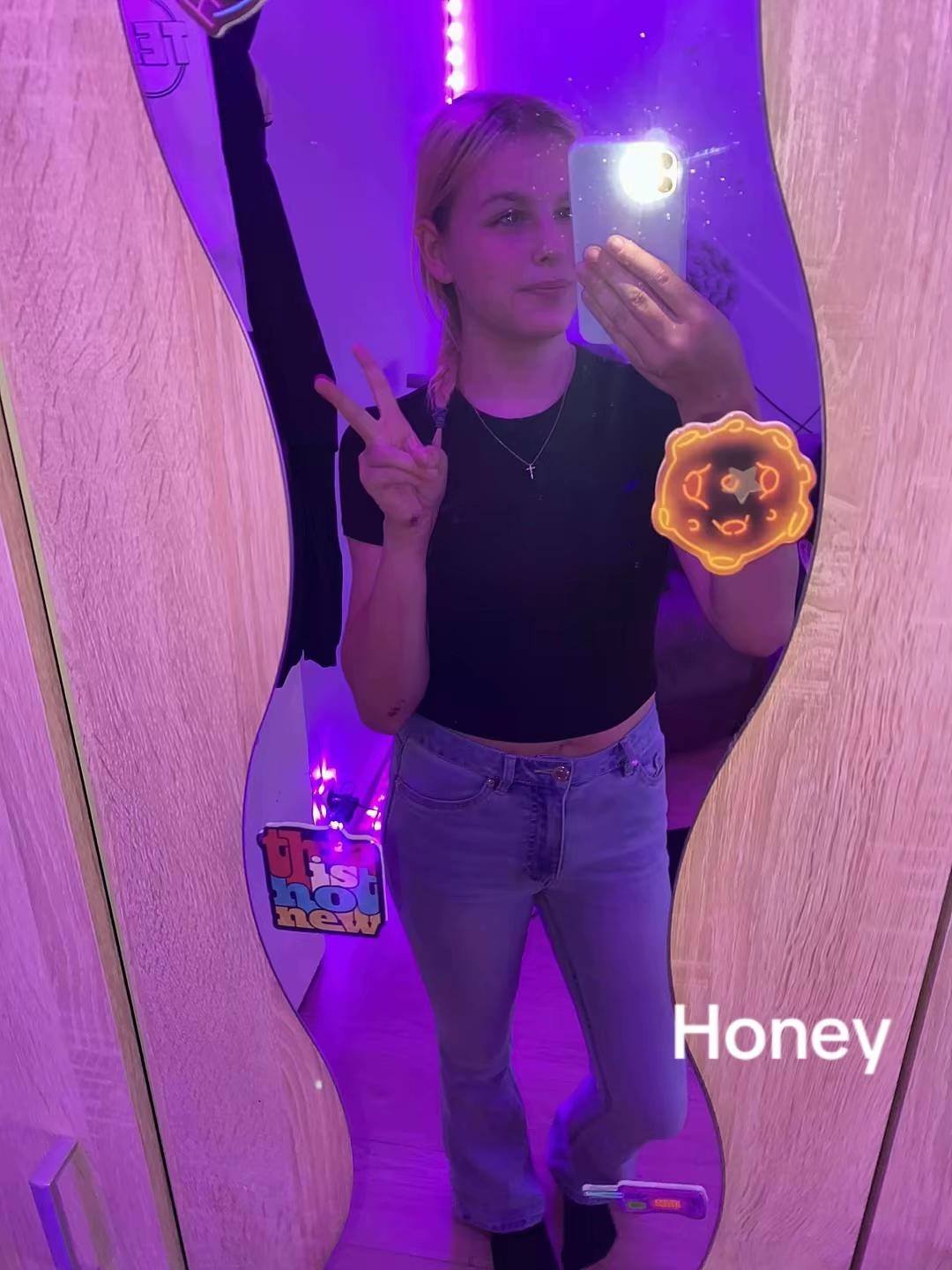 @𝐙𝐨𝐞