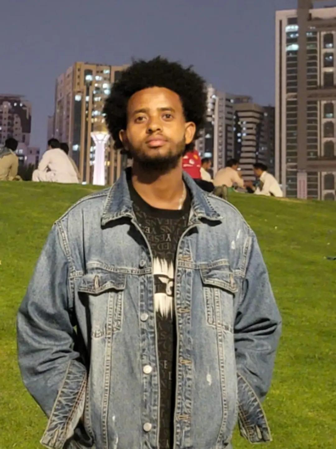 @@𝐢𝐭'𝐬 𝐦𝐞 🇨🇦