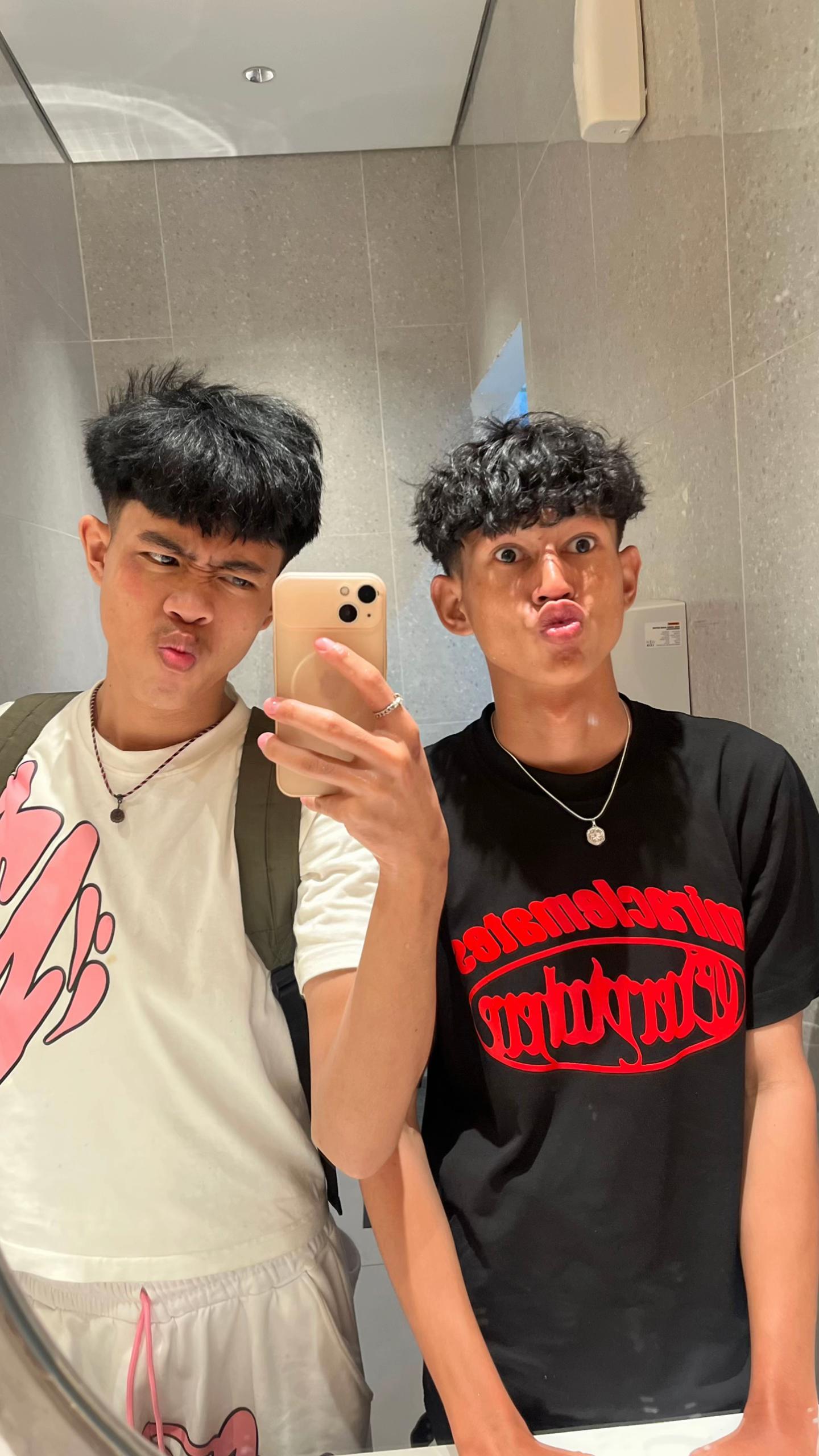 @𝖑𝖆𝖒𝖟𝖝