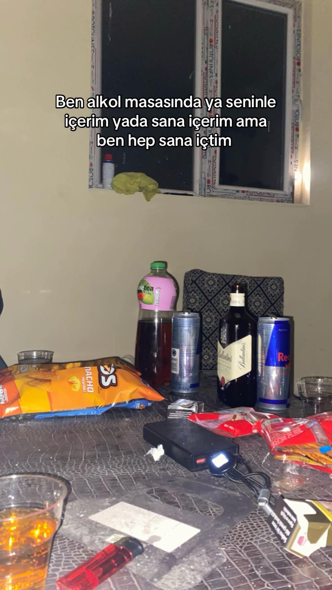 @Sudeloraa