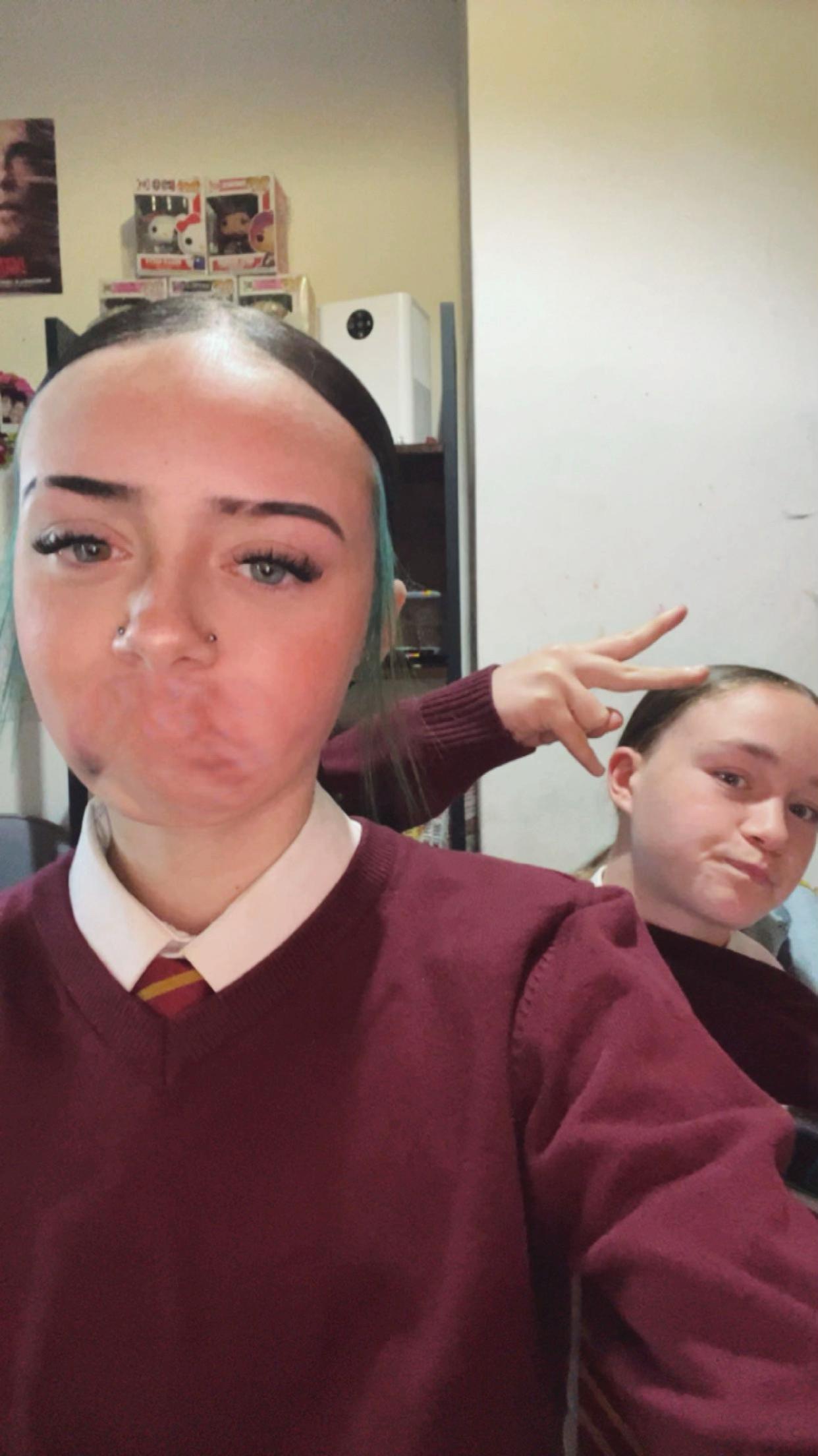 @niamh👩🏻❤️💋👩🏼