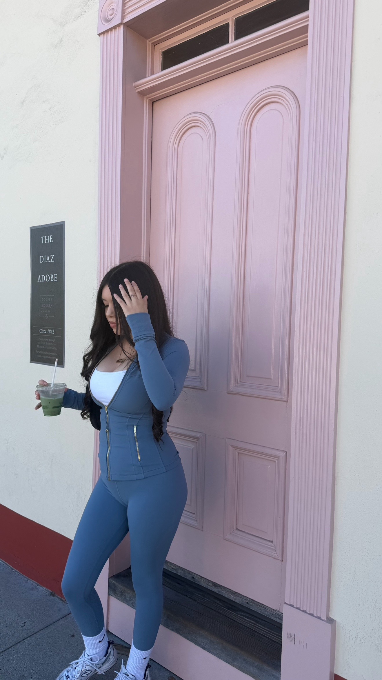 @𝓮