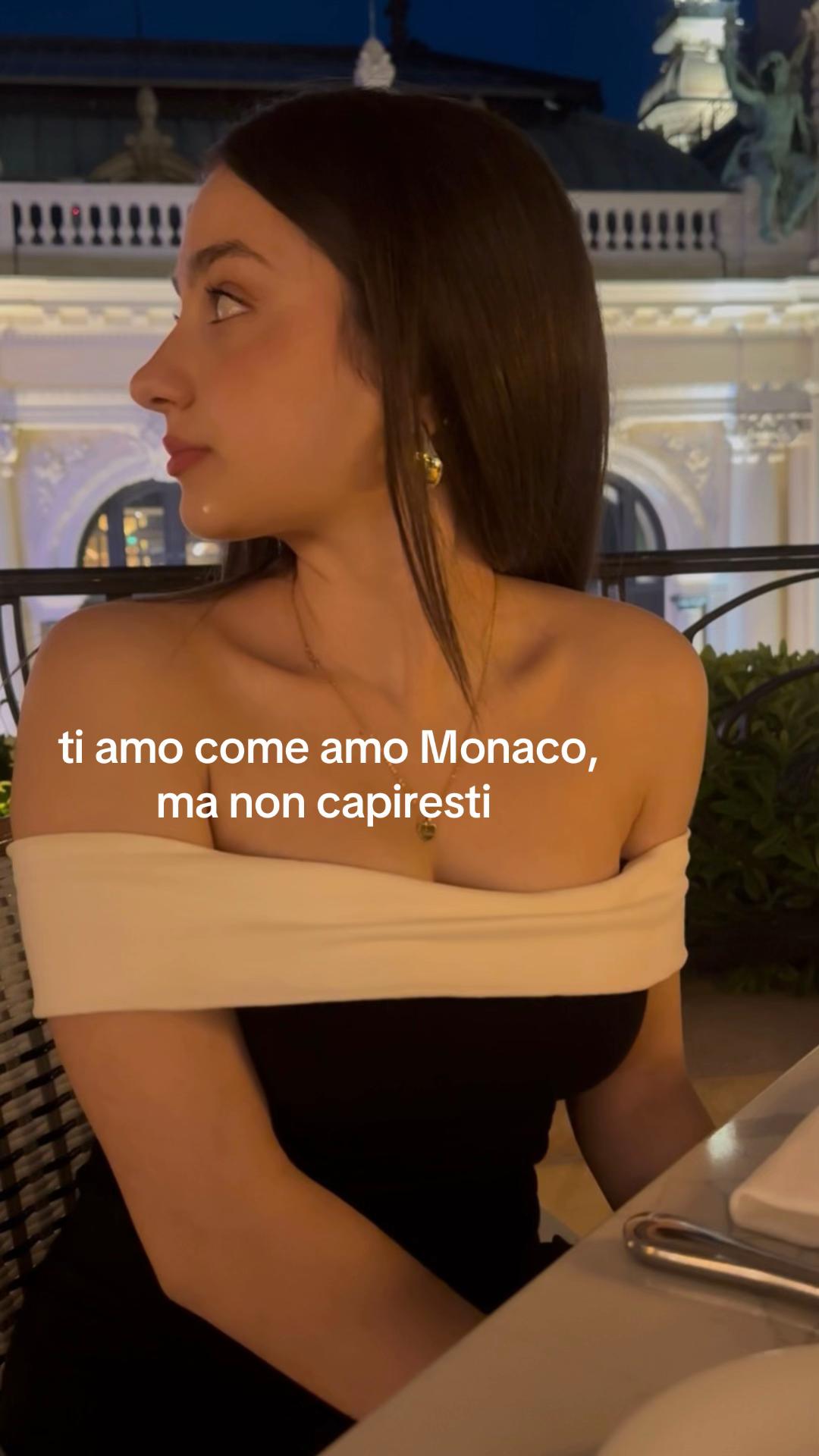 @rebeeee