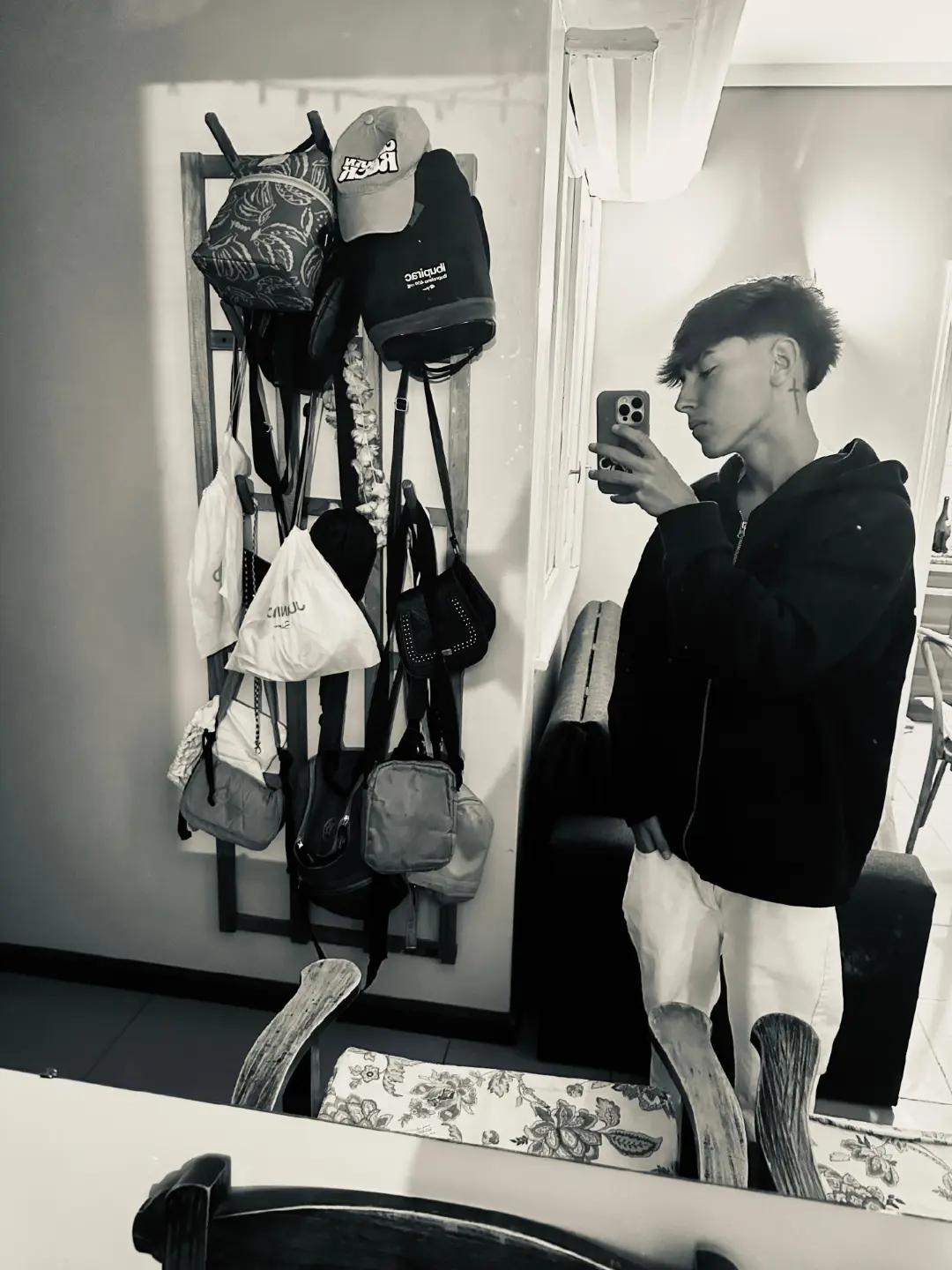 @ᵐᵉⁿᵈᵉᶻᶻ ♱