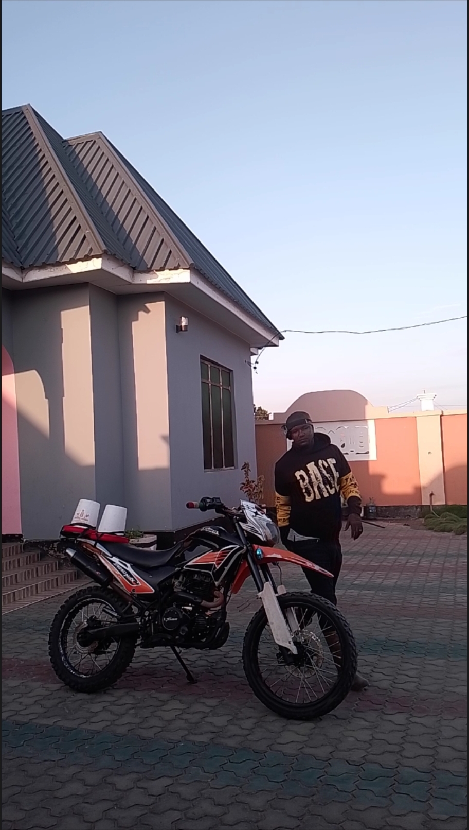 @user565810775125