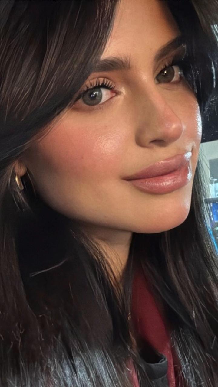 @Shmookh