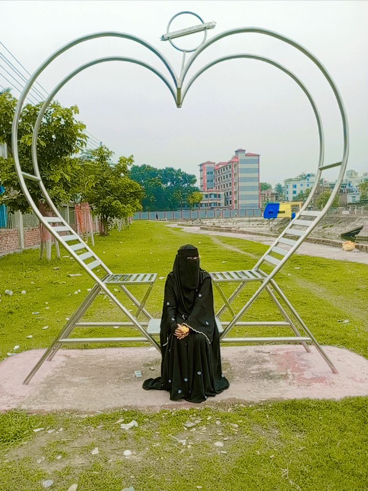 @Mst Urmi.đ¸âŖī¸