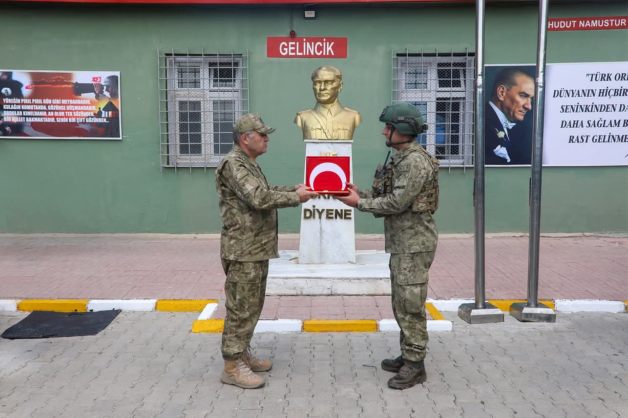 @🇹🇷ＫＯＭＡＮＤＯ🇹🇷