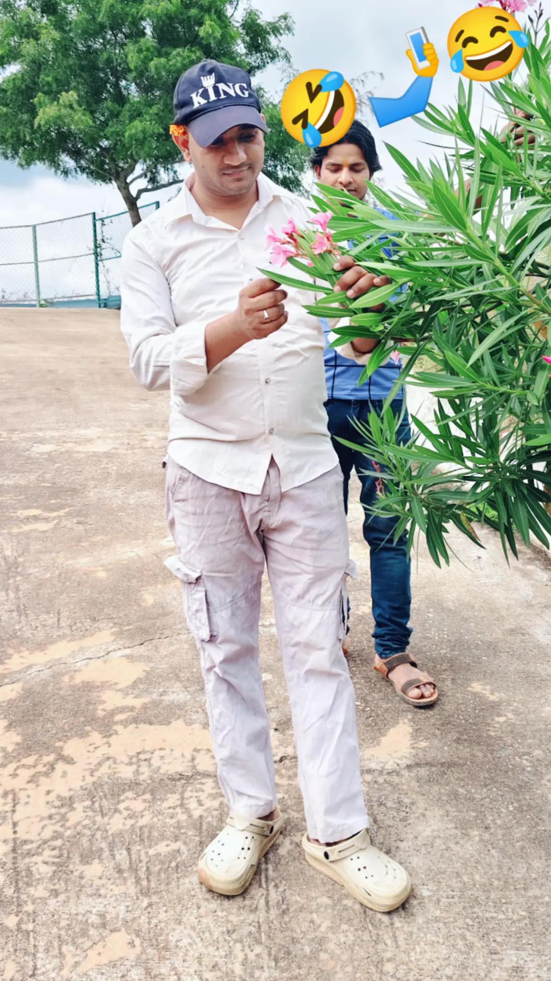 @shroffakhilesh