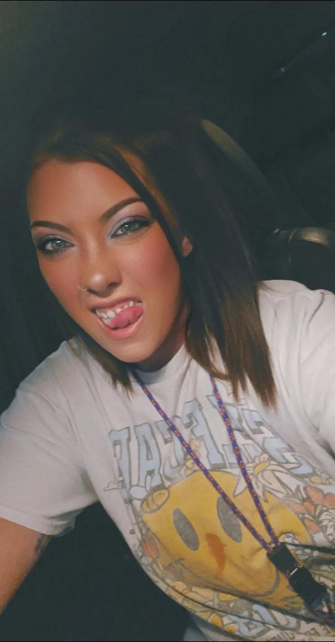 @Julieinthisbitchh