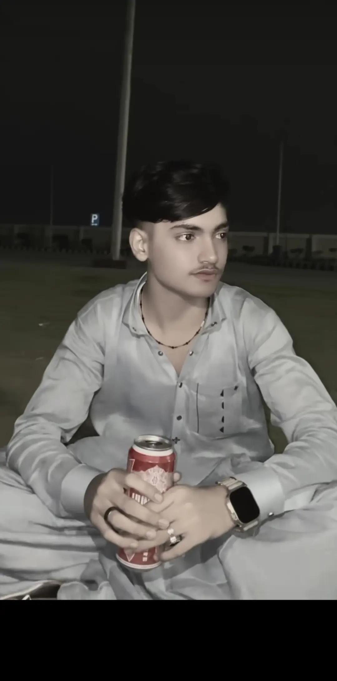 @👑༻𝙰𝙺 𝙱𝚊𝙱𝚊لاڈلا⚔️⚔️