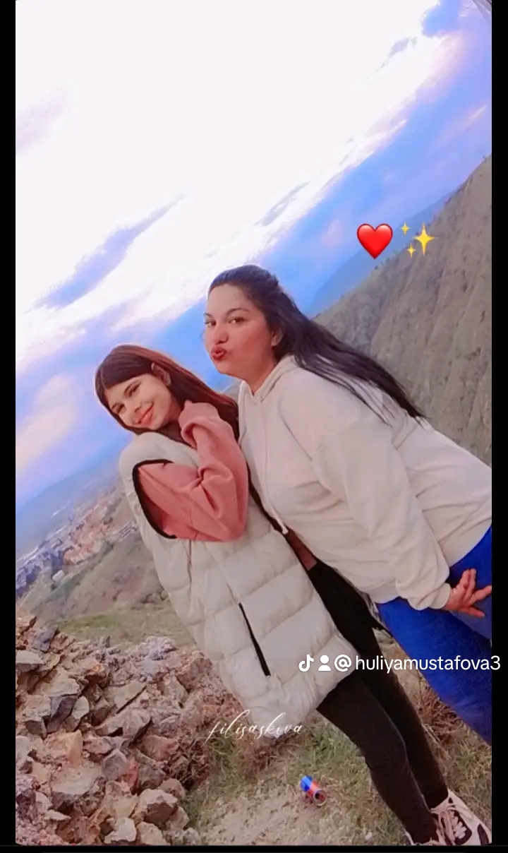 @kalp kıran kız 🖤🖤