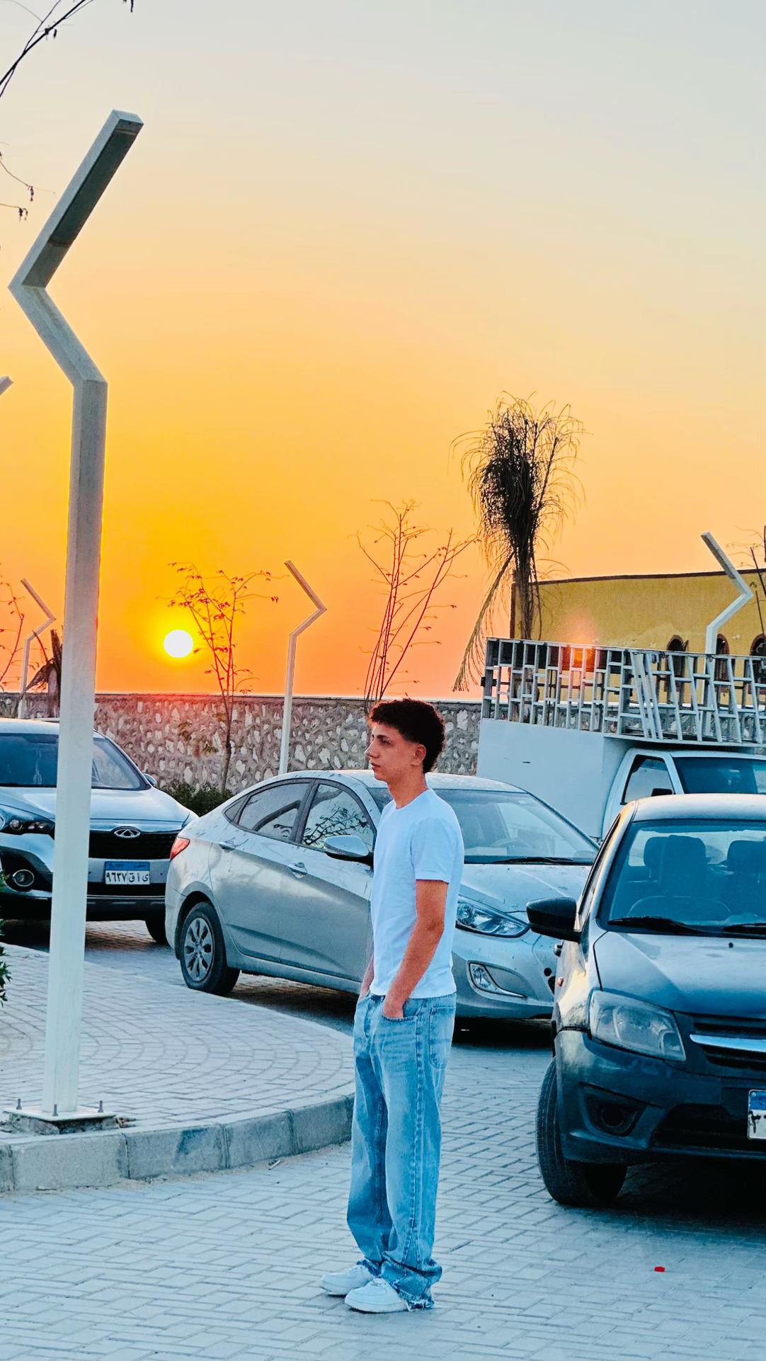 @گــــُ 𝑬 ـــــروَ