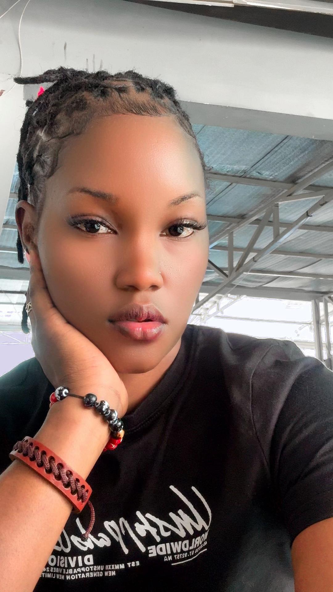 @Soniah_Empress👑