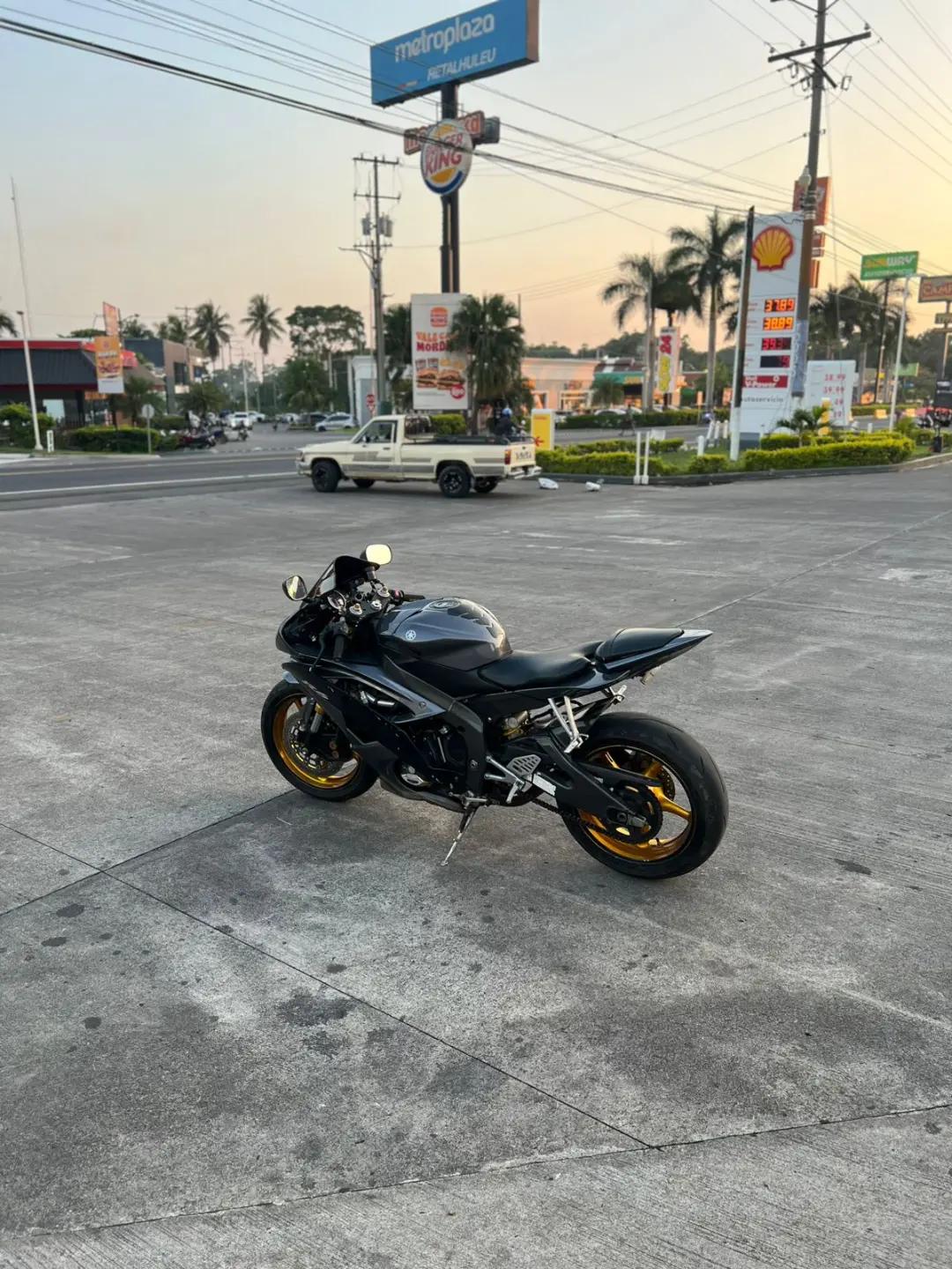 @De León R6