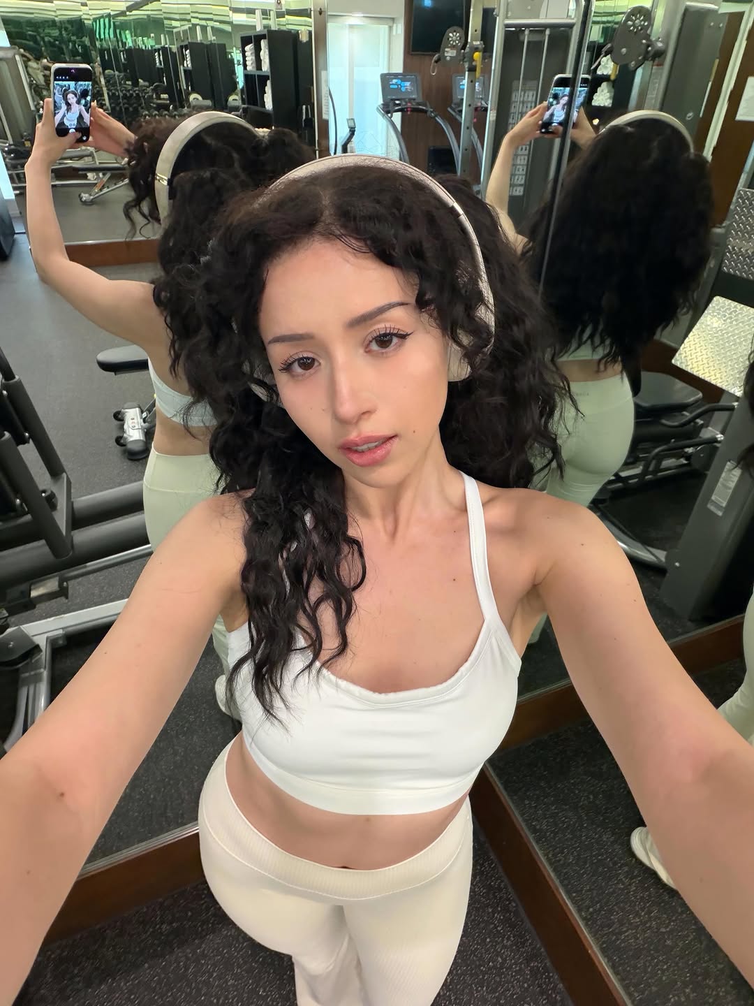 @baddie_hub