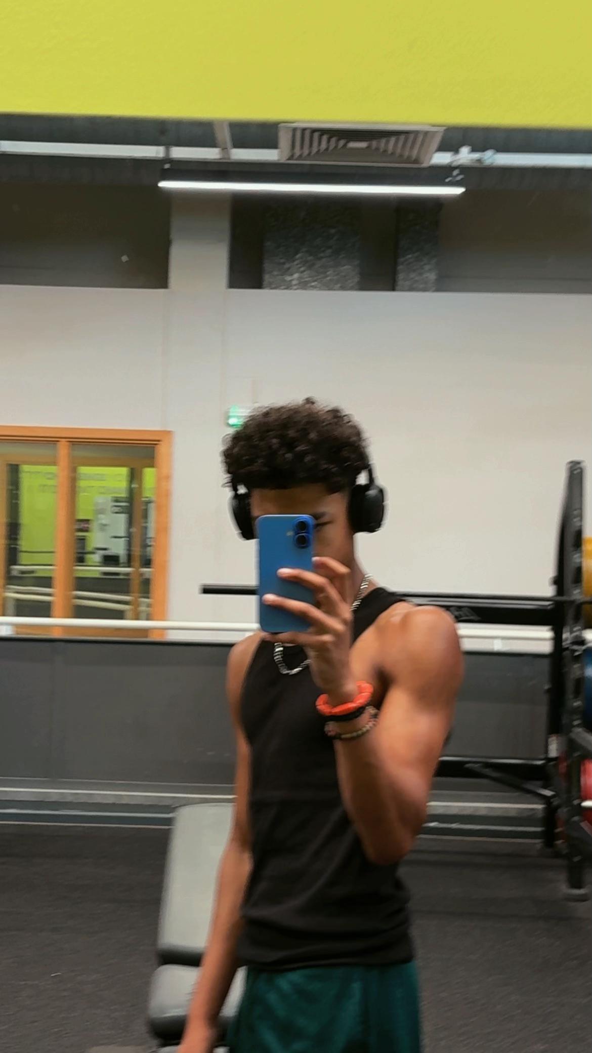 @itzjnthxn