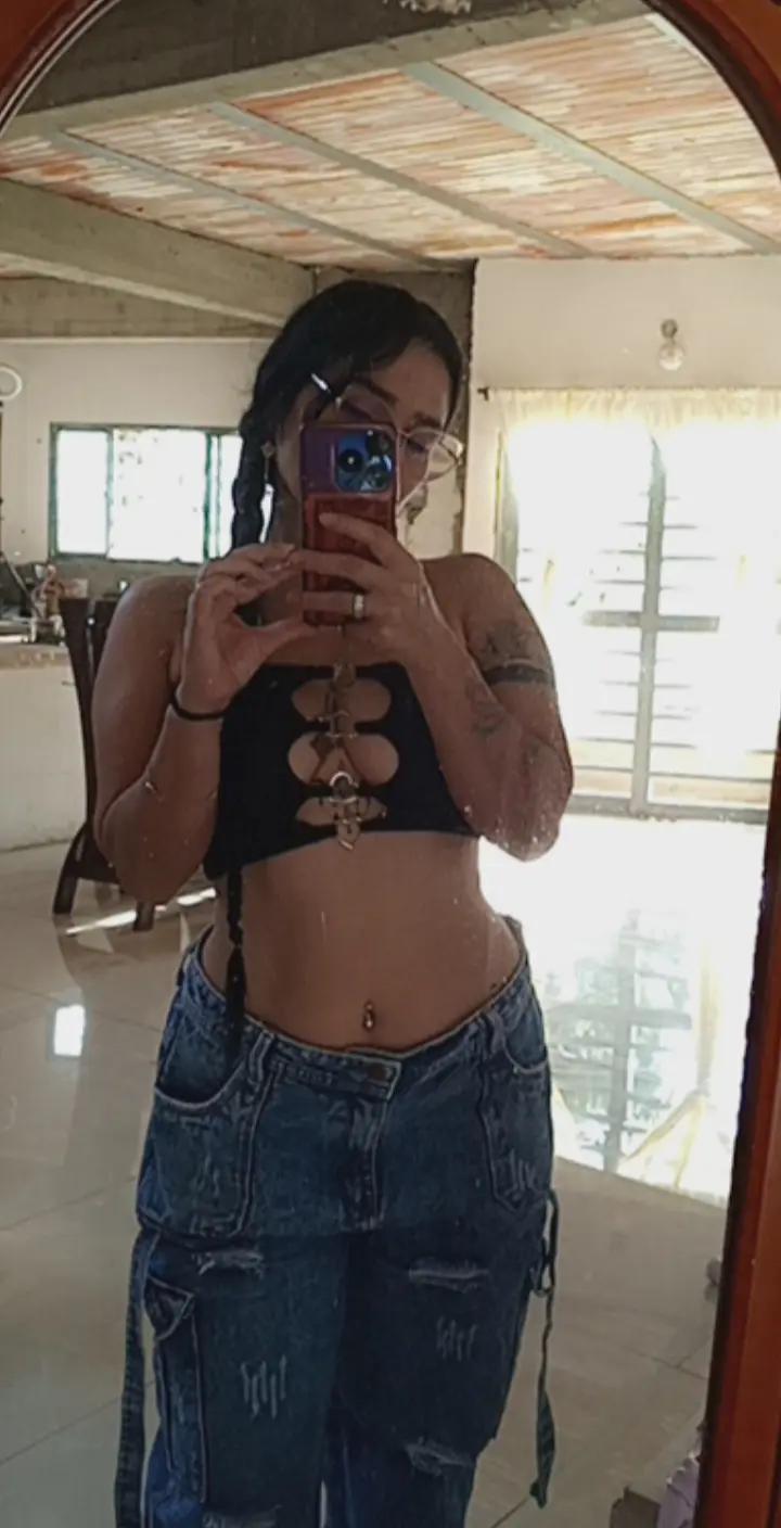 @Melanye Marín💙