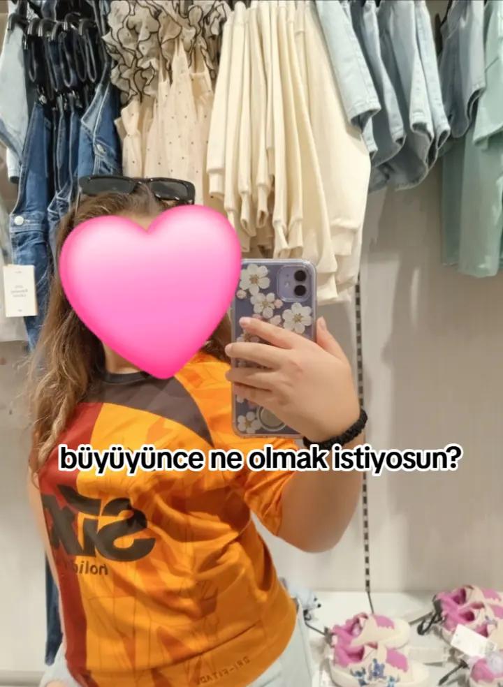 @caprisunn