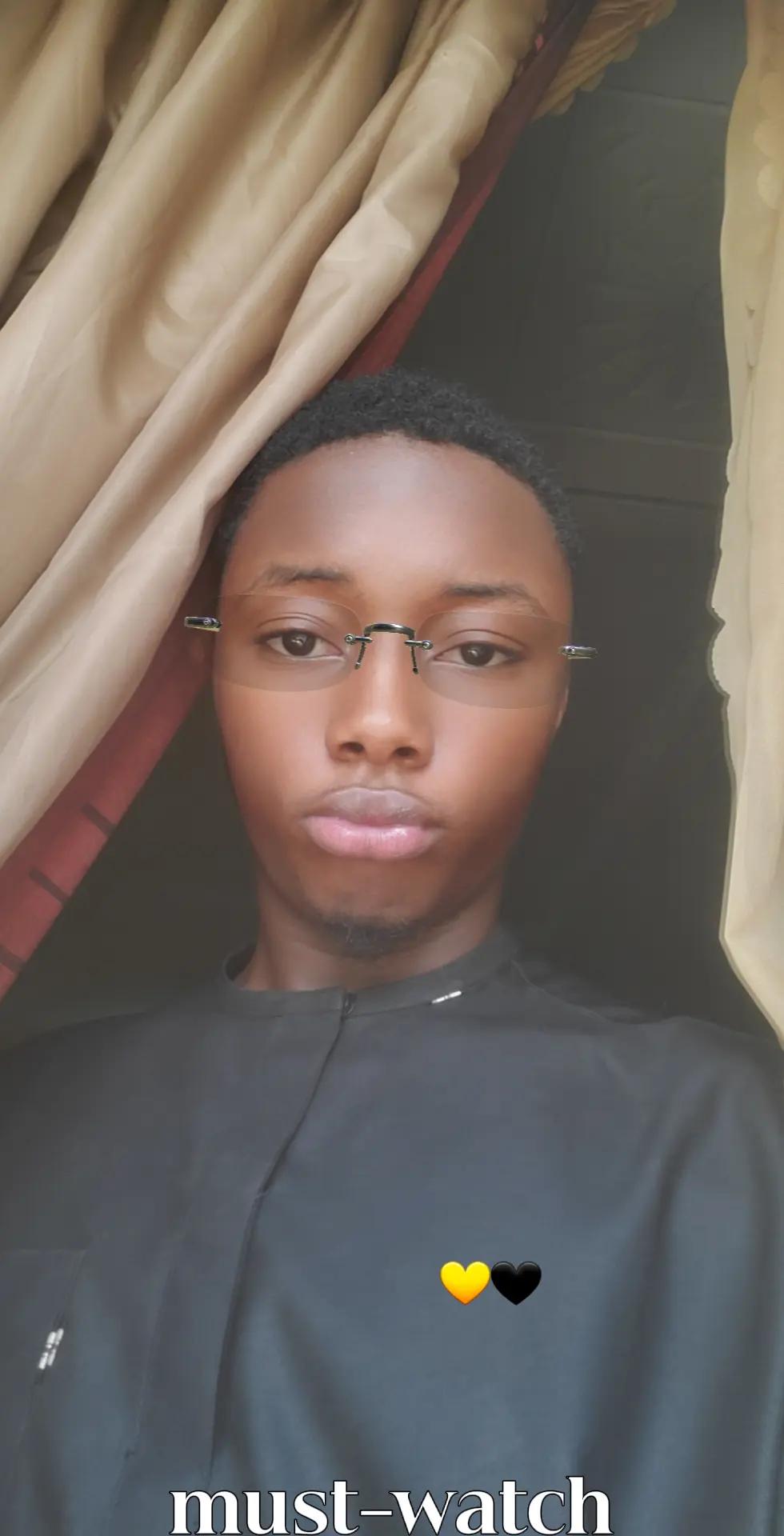 @Blackfwesh🖤💛