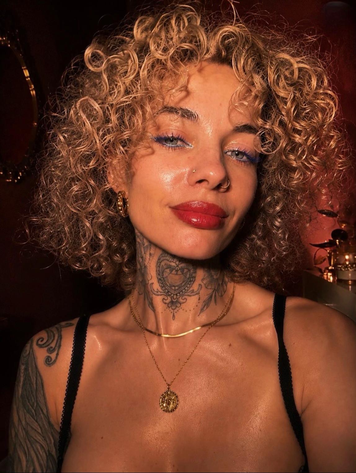 @🦋OnaPokrecona🦋