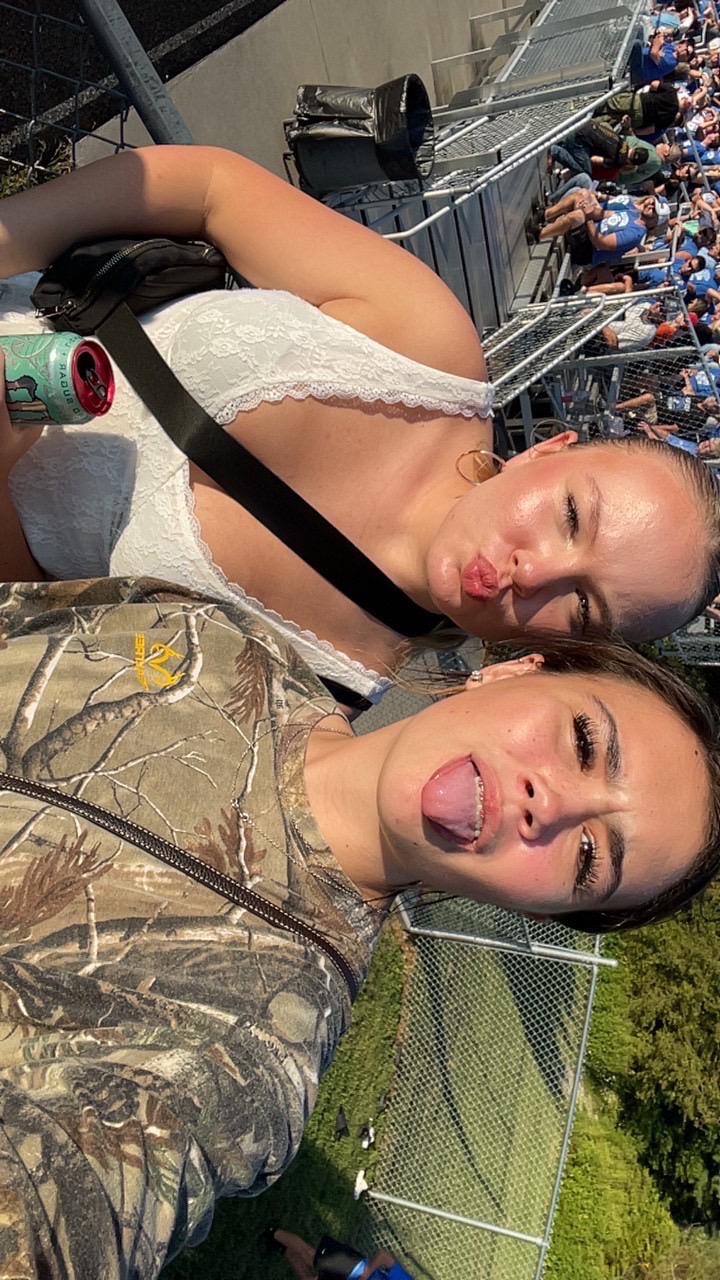 @theyluv_Kaydanc