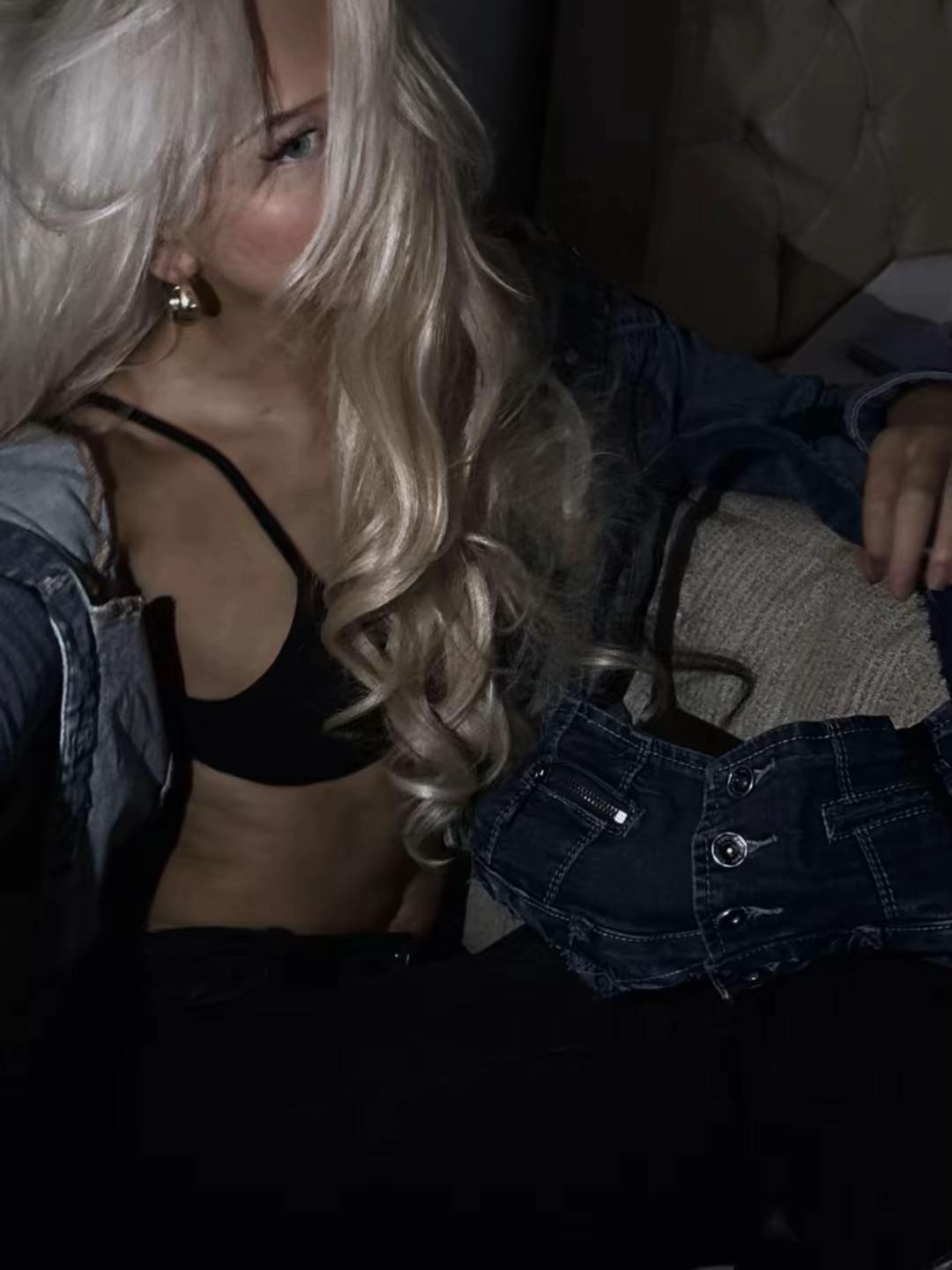 @⃟