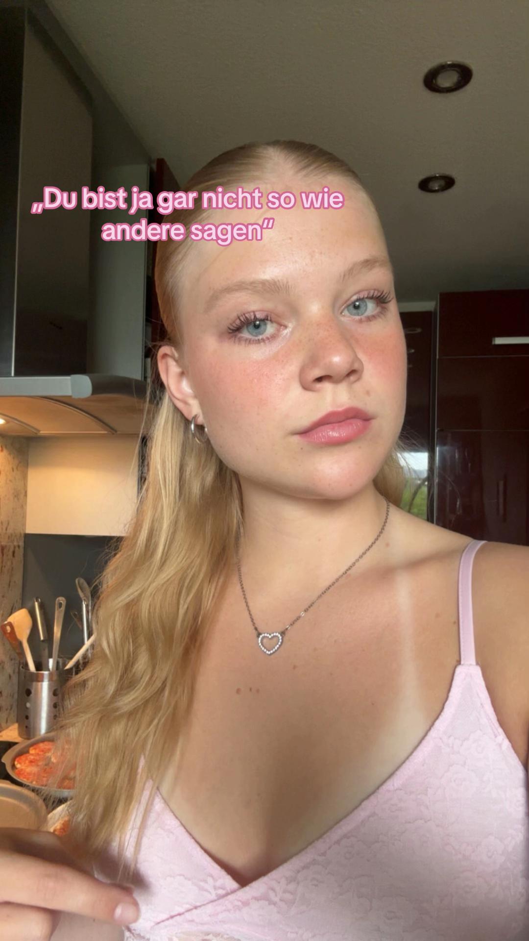@𝕸𝖆𝖑𝖆𝖎𝖐𝖆🤍