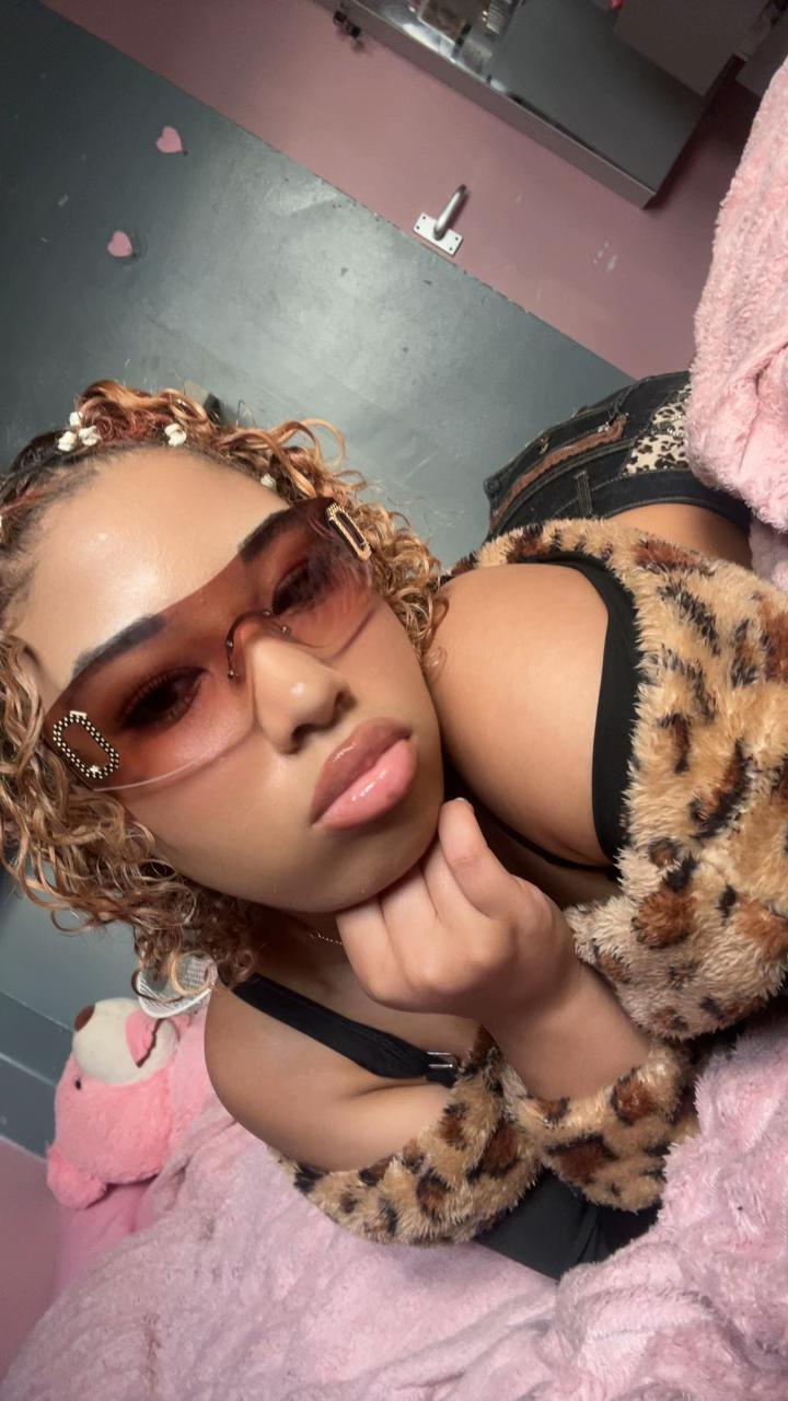 @goldgirllyy