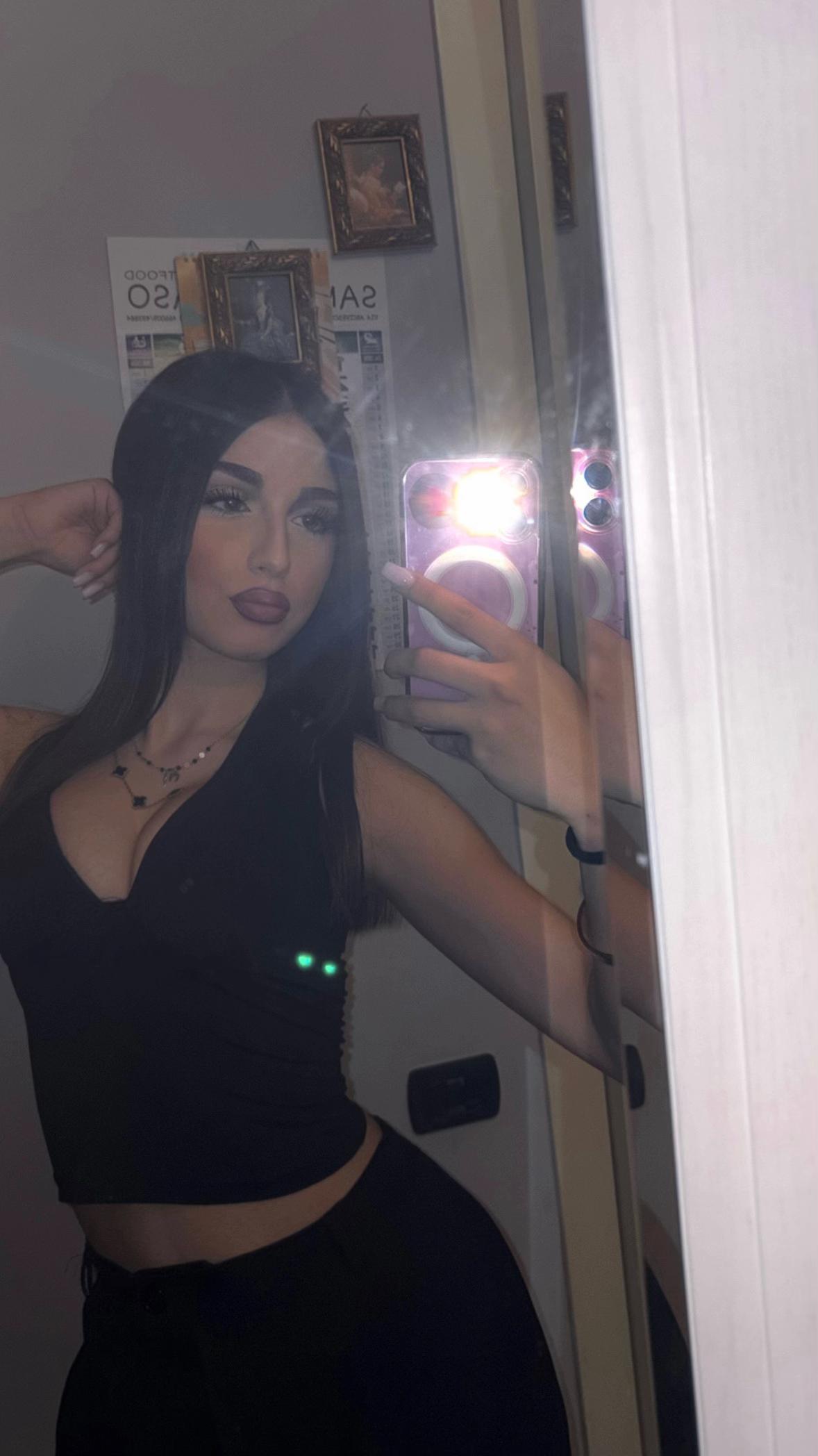 @Laura🪽