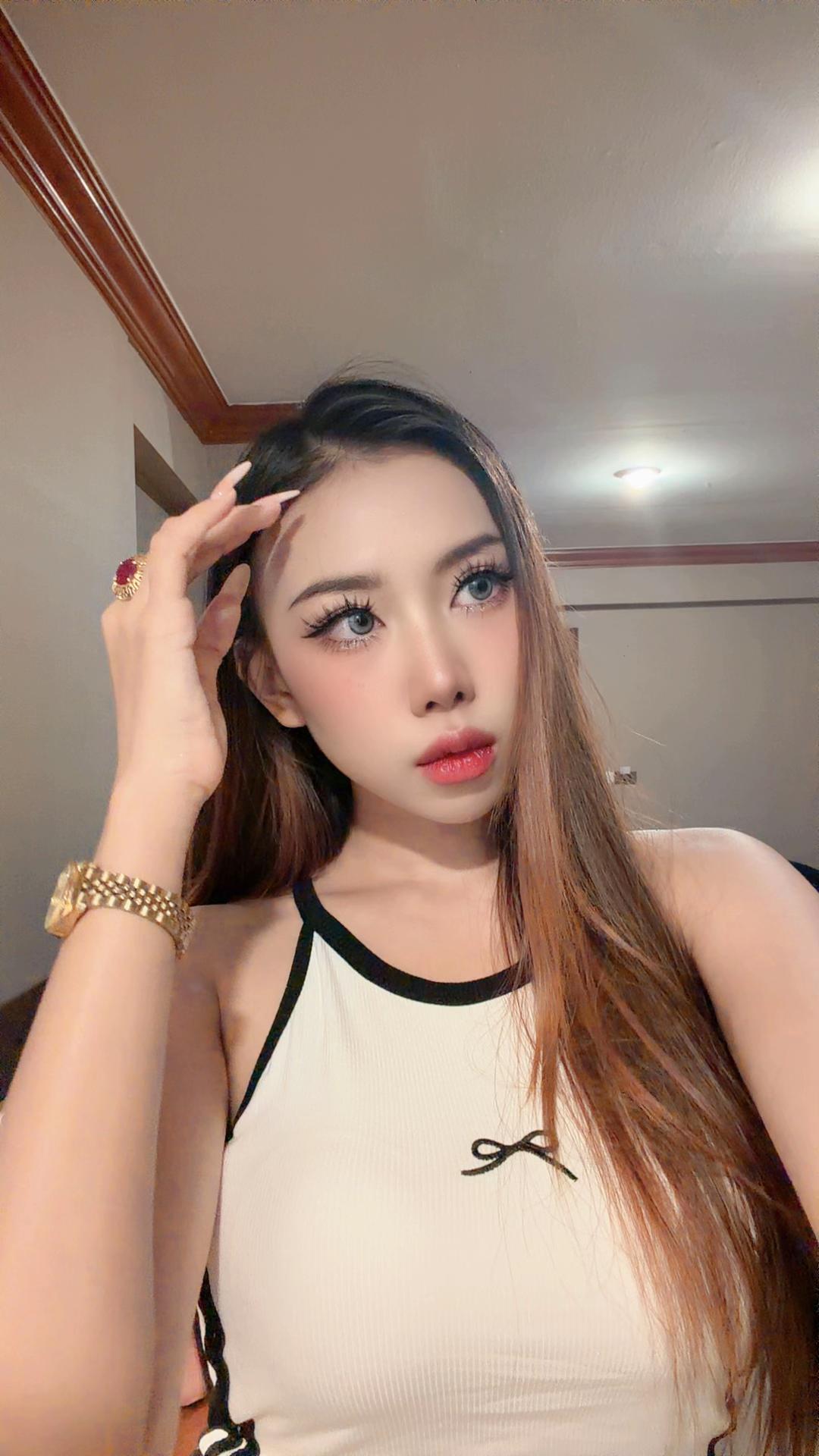 @အကြားမြင်ဆရာမလေးစံအိမ်မှူး