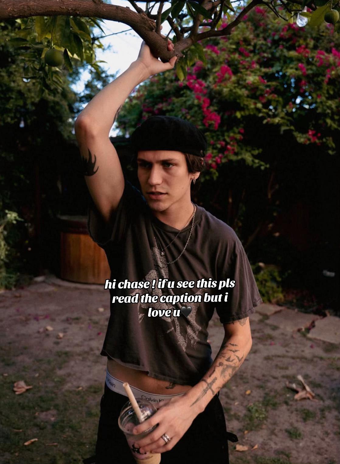 @𝘤𝘩𝘢𝘴𝘦 𝘧𝘰𝘭𝘭𝘰𝘸𝘴🖤🤍