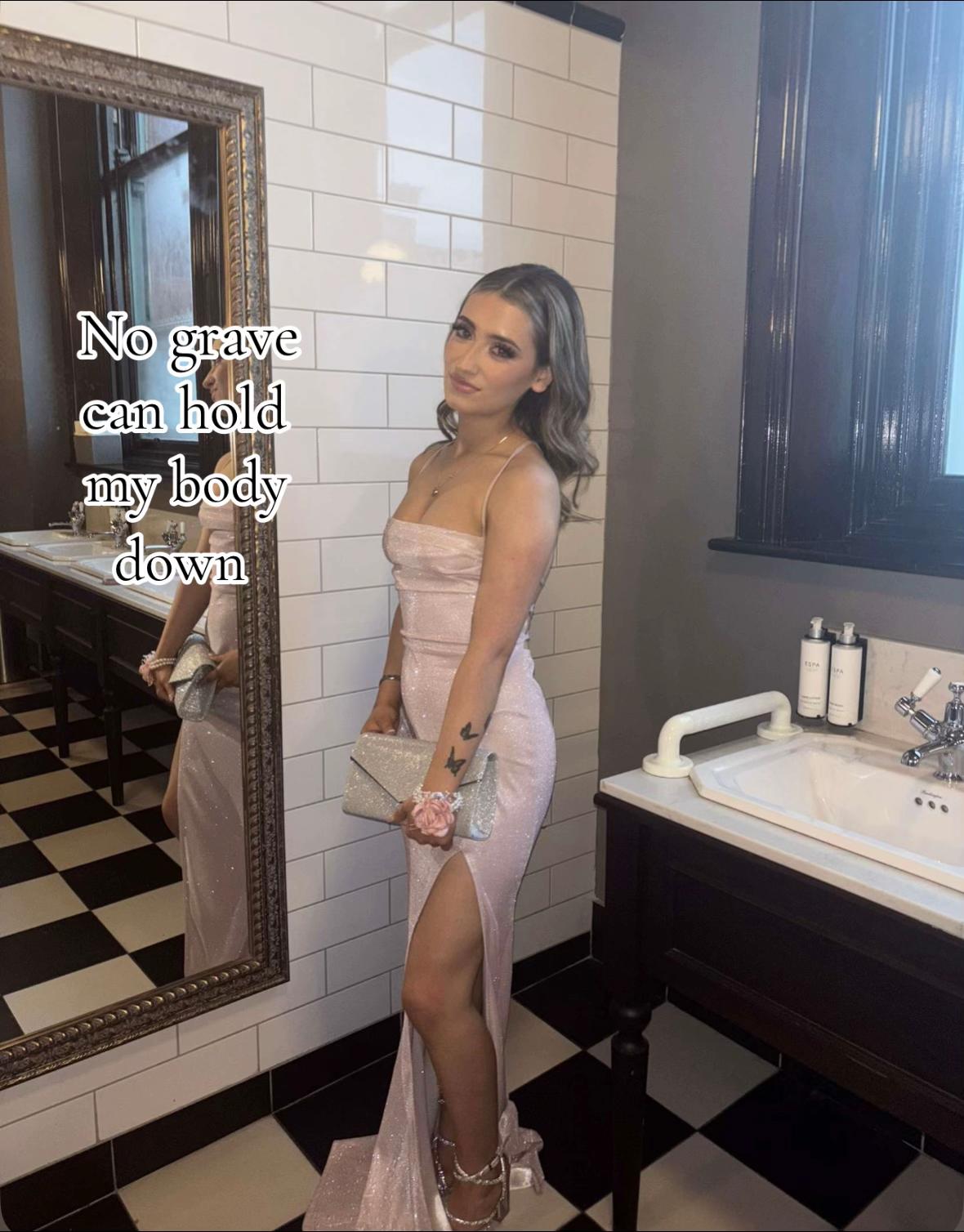 @Caitlin🪩🩷🌷