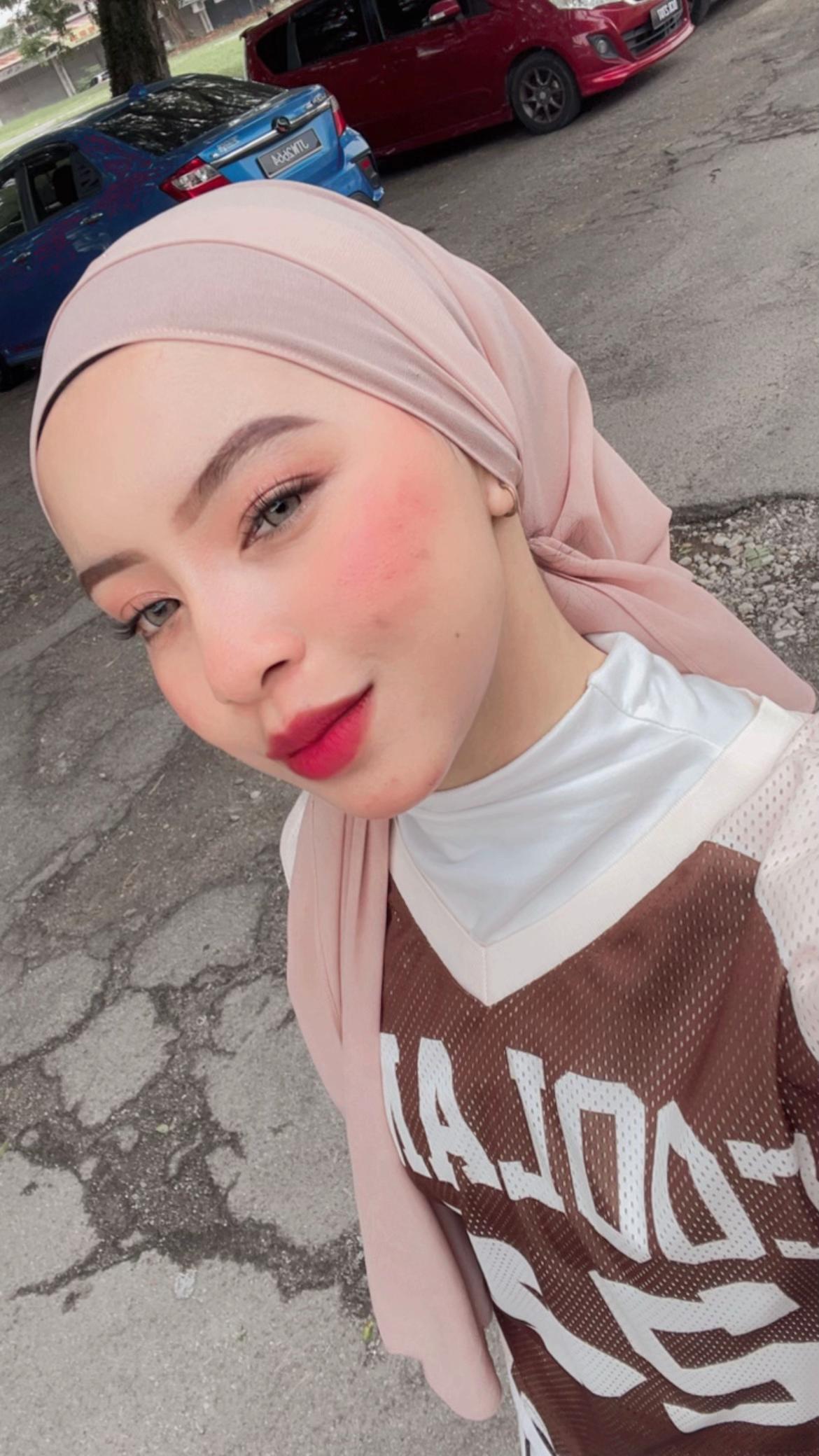 @- qiela