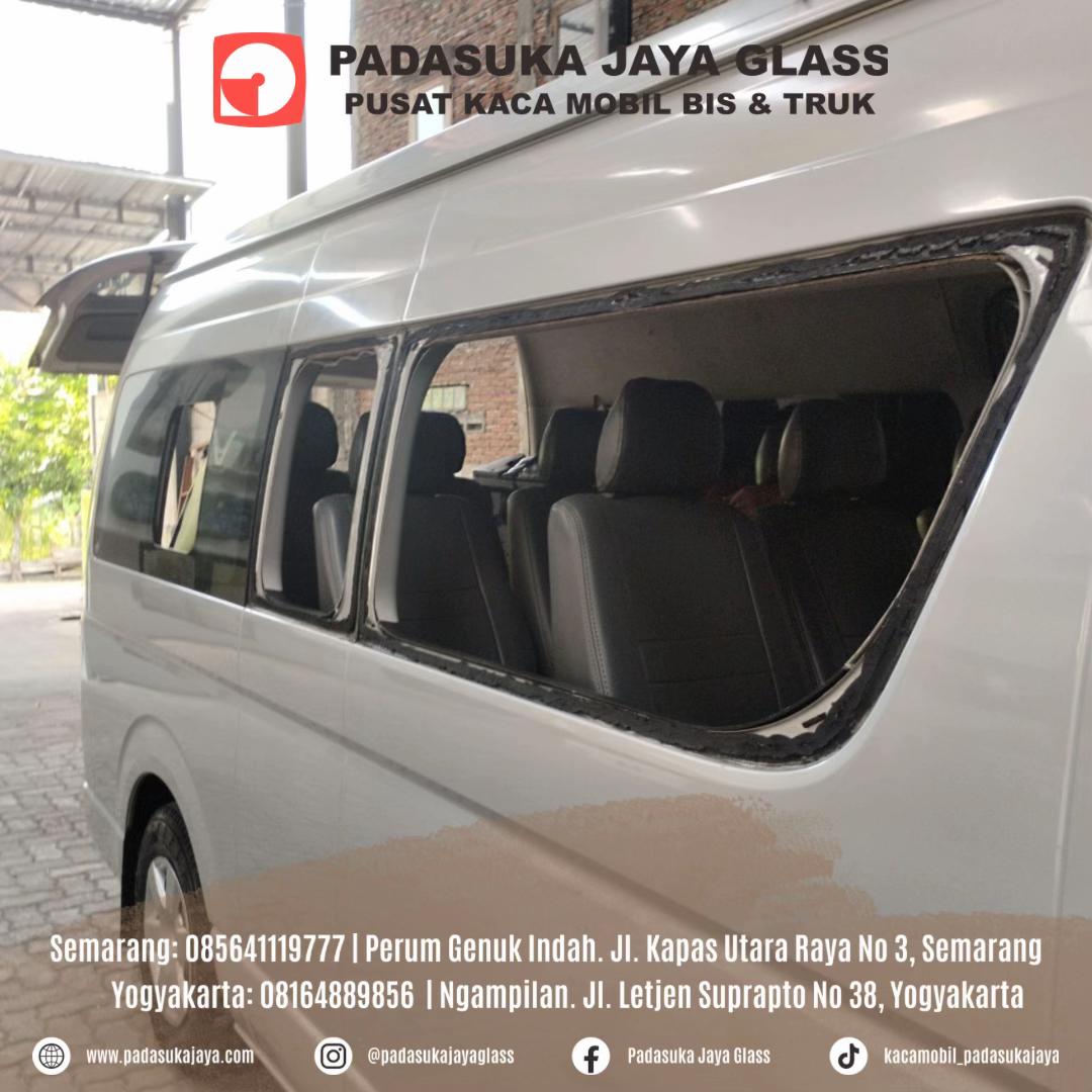 @Kaca Mobil Padasuka Jaya