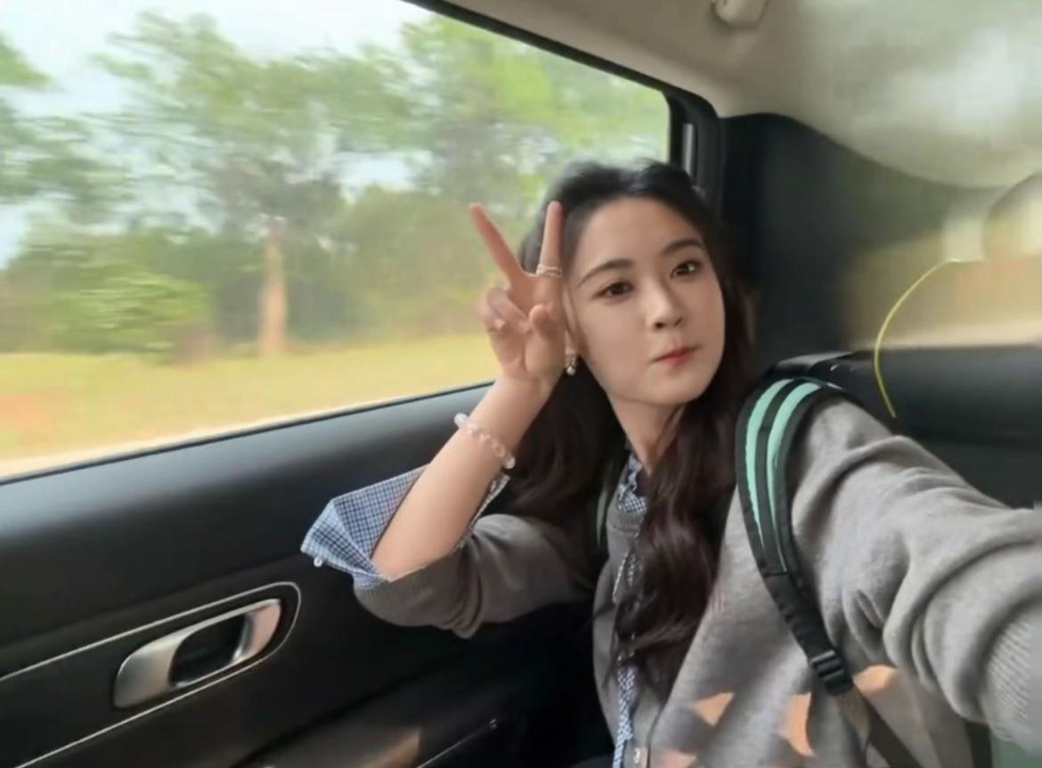 @Kẹo . B&ocirc;ng . Nhỏ 🍀