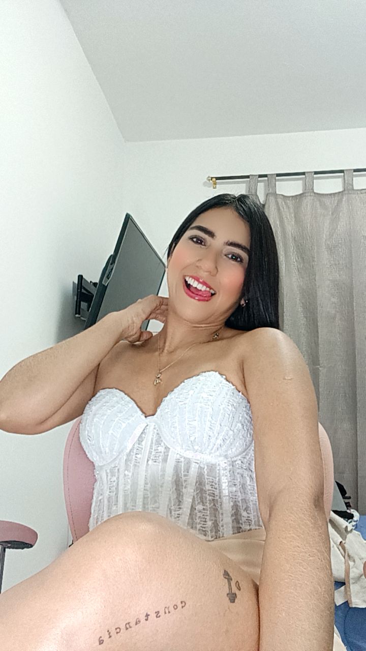 @Adriana Jackson 🪽🤍💎🇨🇴