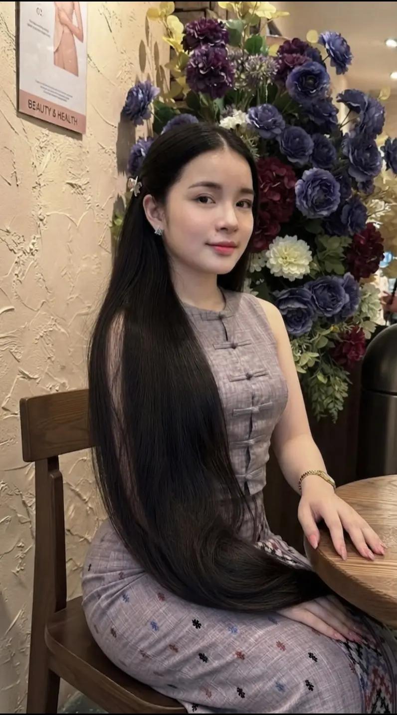 @👧 သျှင်ဂွမ်းဂွိ 👧
